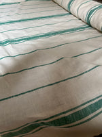 Load image into Gallery viewer, Green Stripes - 3 x 1,5 Meter extra breites Leinen mit Streifen
