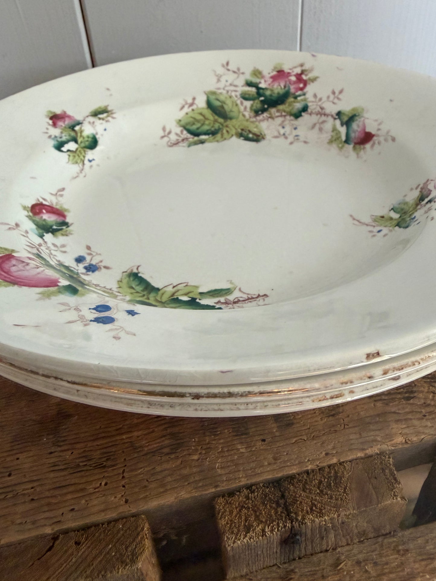 3 vintage belgische Teller mit Blumendekor
