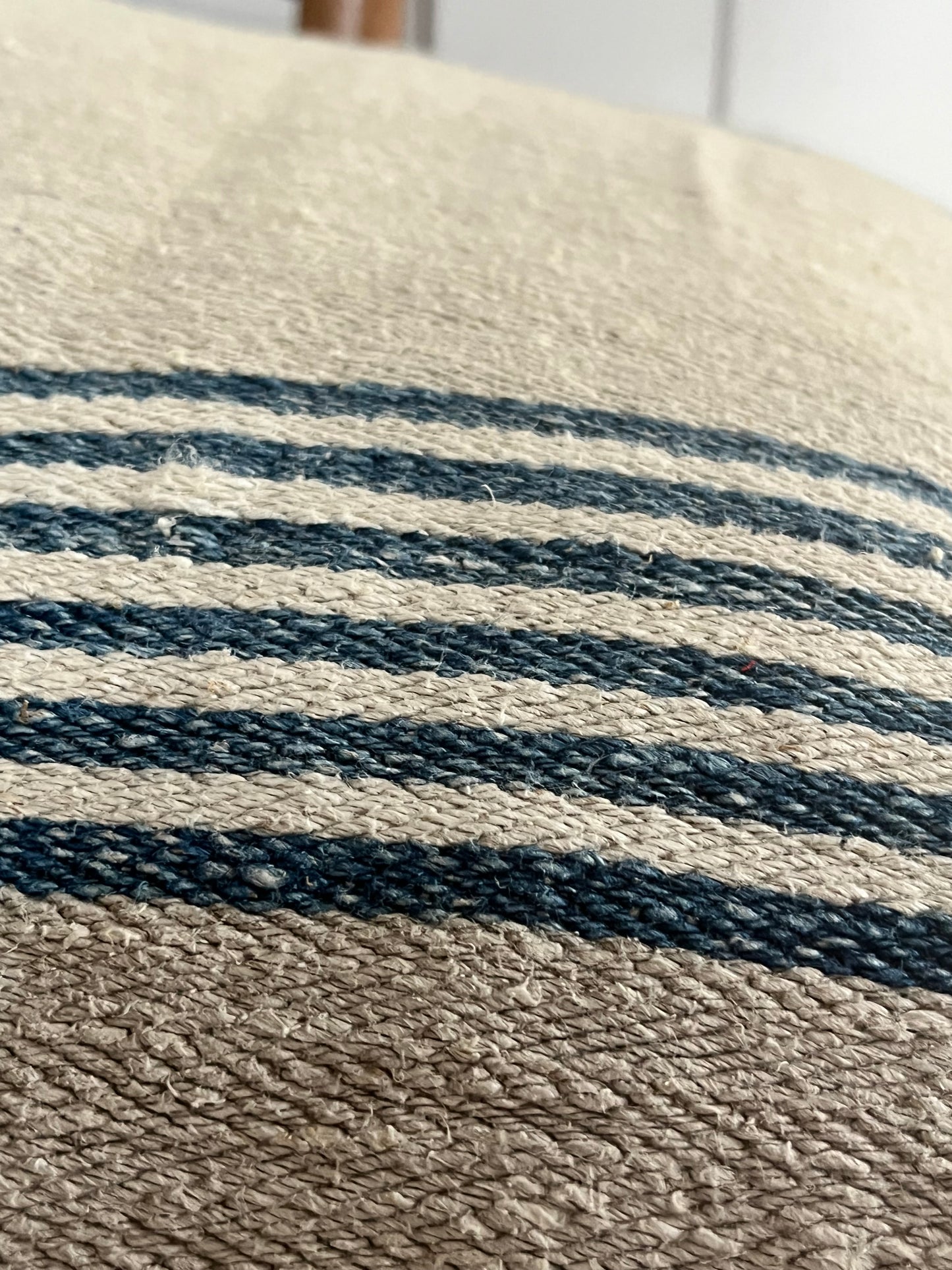 Großes Kissen antikes Leinen mit Streifen 50 x 50