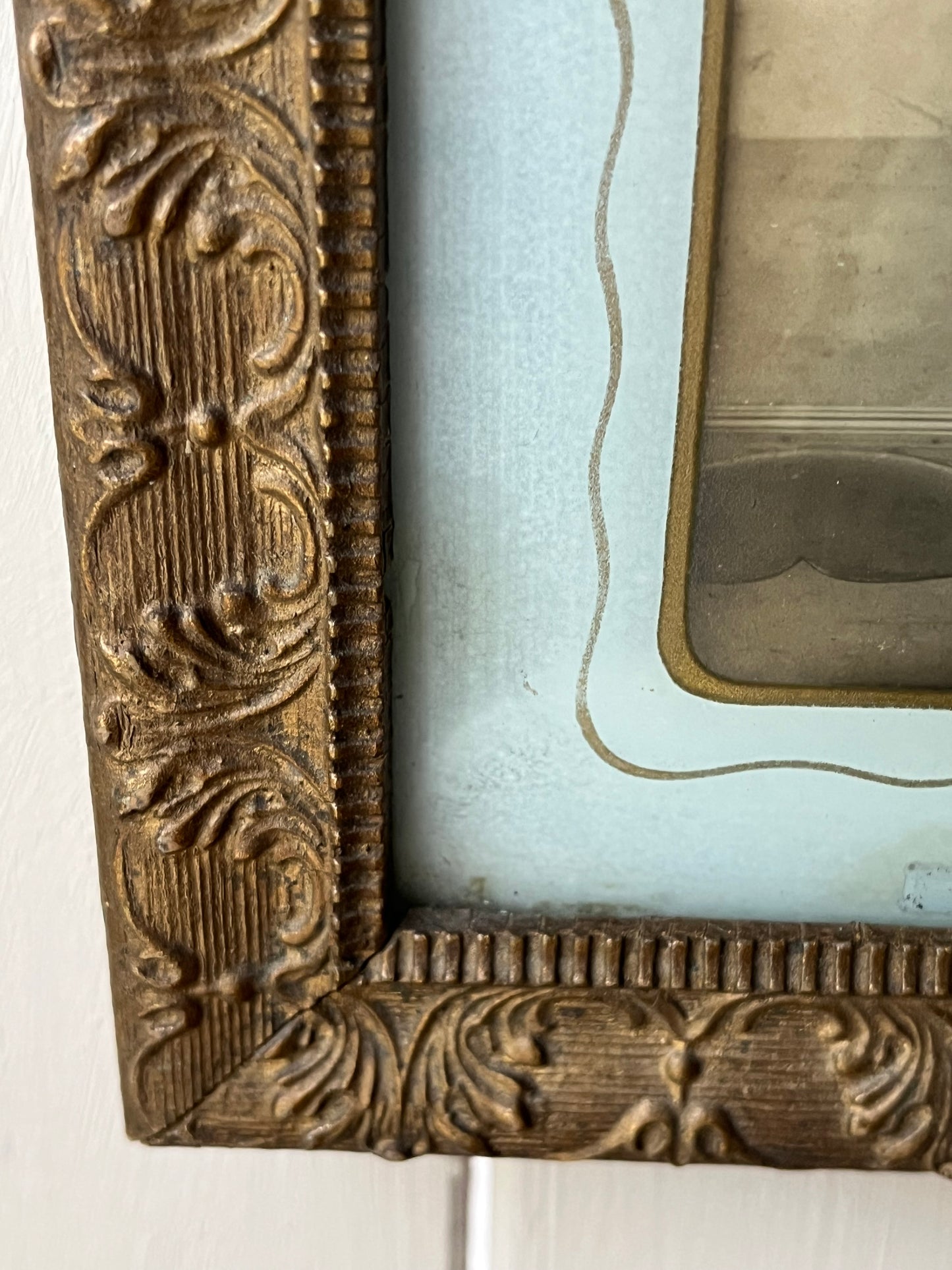 Alte Fotografie in original altem Stuckrahmen mit Glas aus Belgien