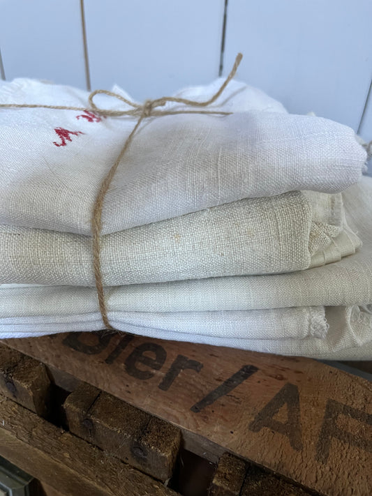 Tolles Paket Leinenreste, 1 Kilo Bauernleinen und feines Leinen