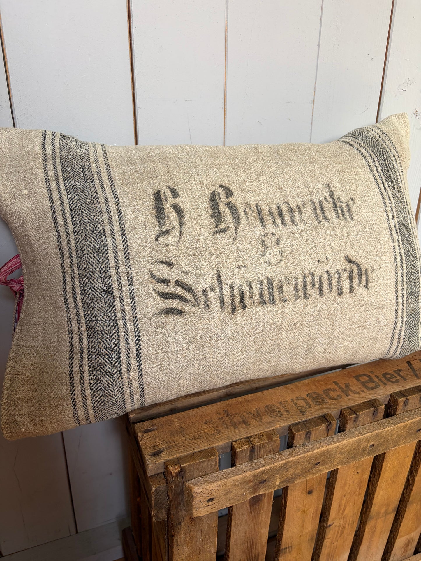 Very Vintage Kissenbezug aus altem Leinensack mit original Aufschrift 60 x 40