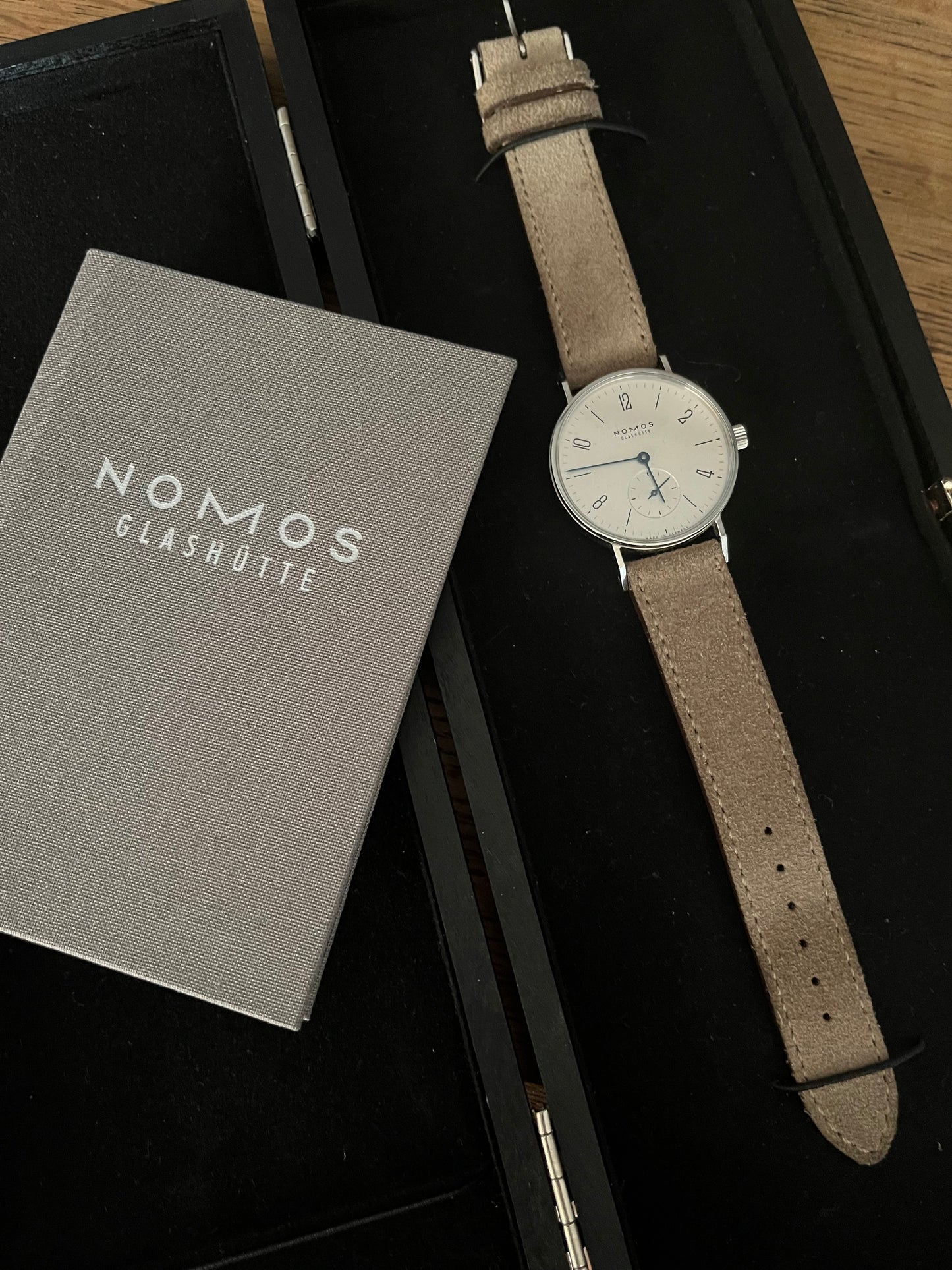 Nomos Glashütte Damenuhe Tangente - neuwertig mit Papieren