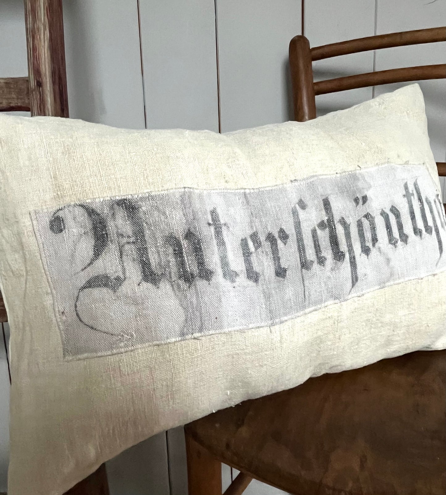 Very vintage Kissen aus antikem Leinen mit Aufschrift 60 × 40