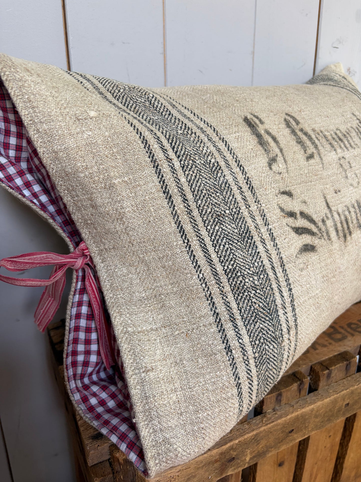 Very Vintage Kissenbezug aus altem Leinensack mit original Aufschrift 60 x 40