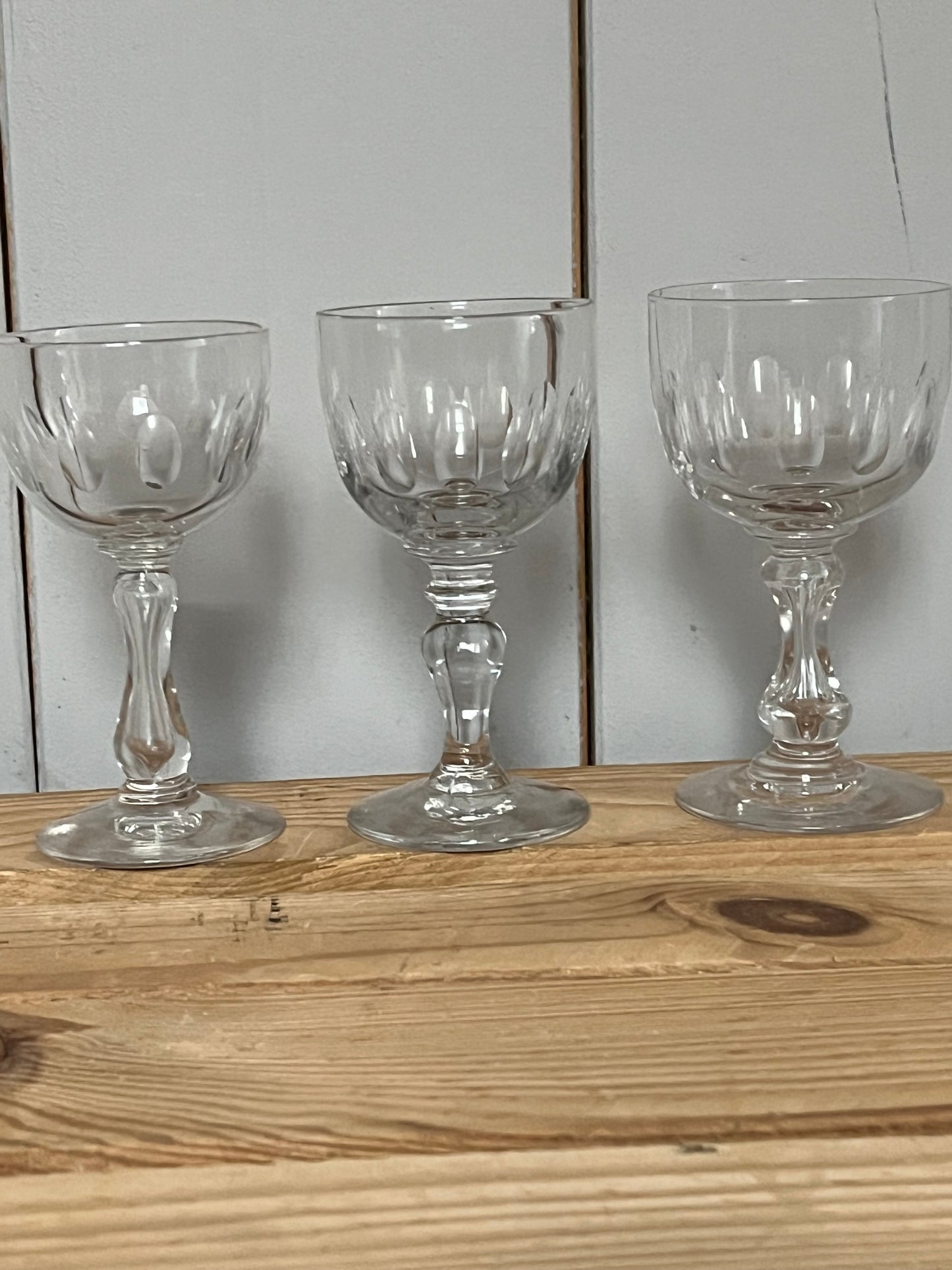 3 schöne alte französische Aperitif Gläser