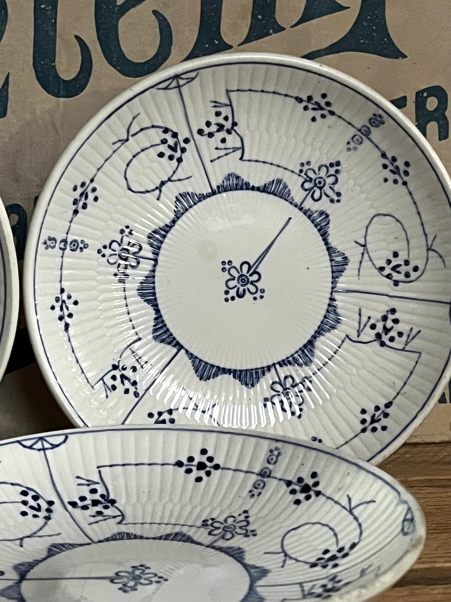 7 alte und seltene Dessert Schalen kleine Teller Frankreich Sarreguemines