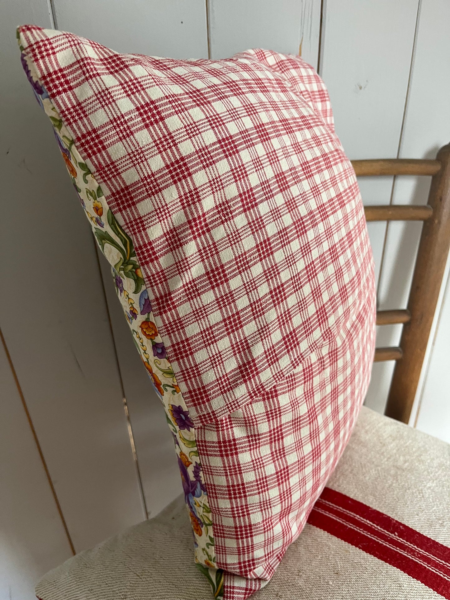 English Flowers: Vintage Kissen aus altem Stoff und Leinen 40 x 40