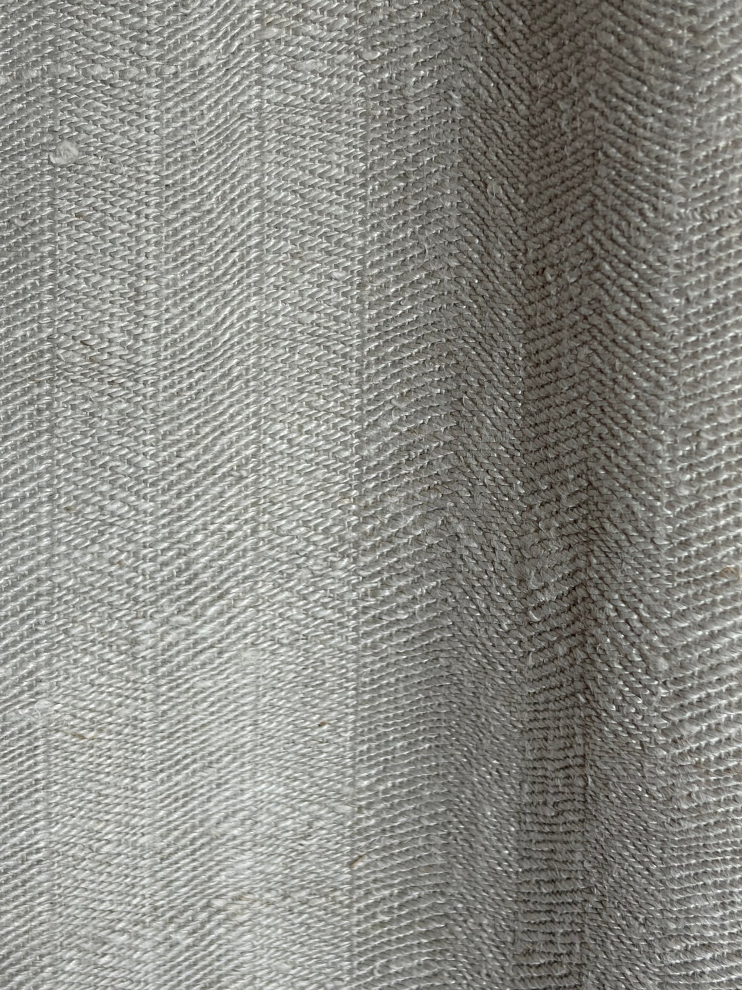 Top XXL Tuch mit Grätenmuster und Monogramm 125 x 43