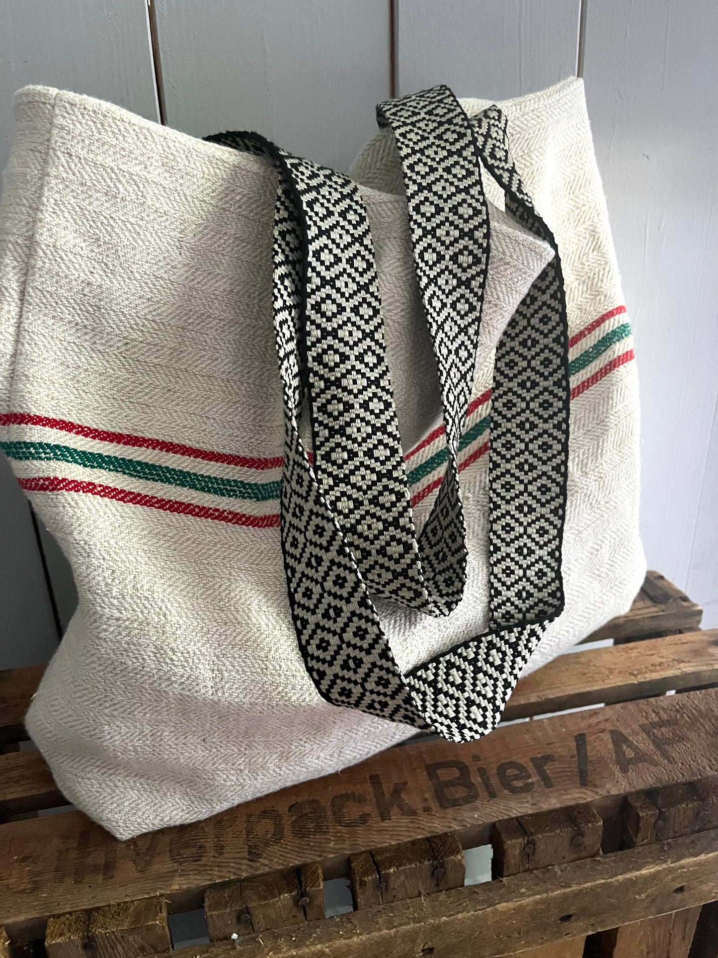 Rot/Grün gestreift: Große Tasche aus altem Leinen