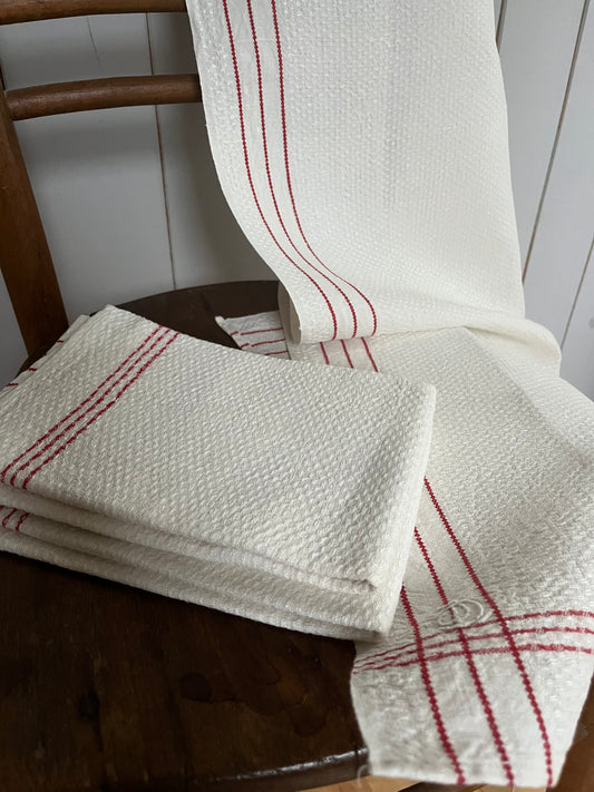 Großes Tuch aus Bauern Leinen mit Struktur 98 × 43 cm, Monogramm und rote Streifen