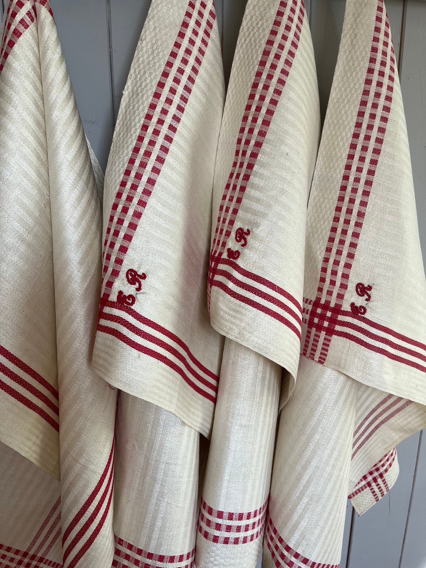 Großes schweres französisches Leinentuch Rot/Weiß mit Monogramm  neu