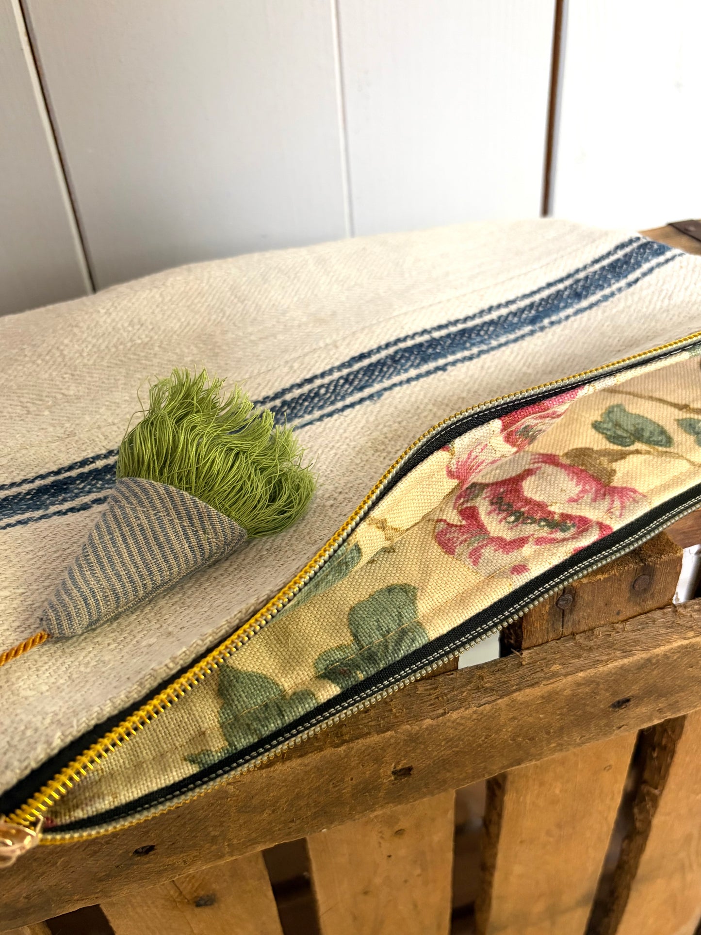 Kleine Handtasche aus altem Leinen - - Kosmetiktasche
