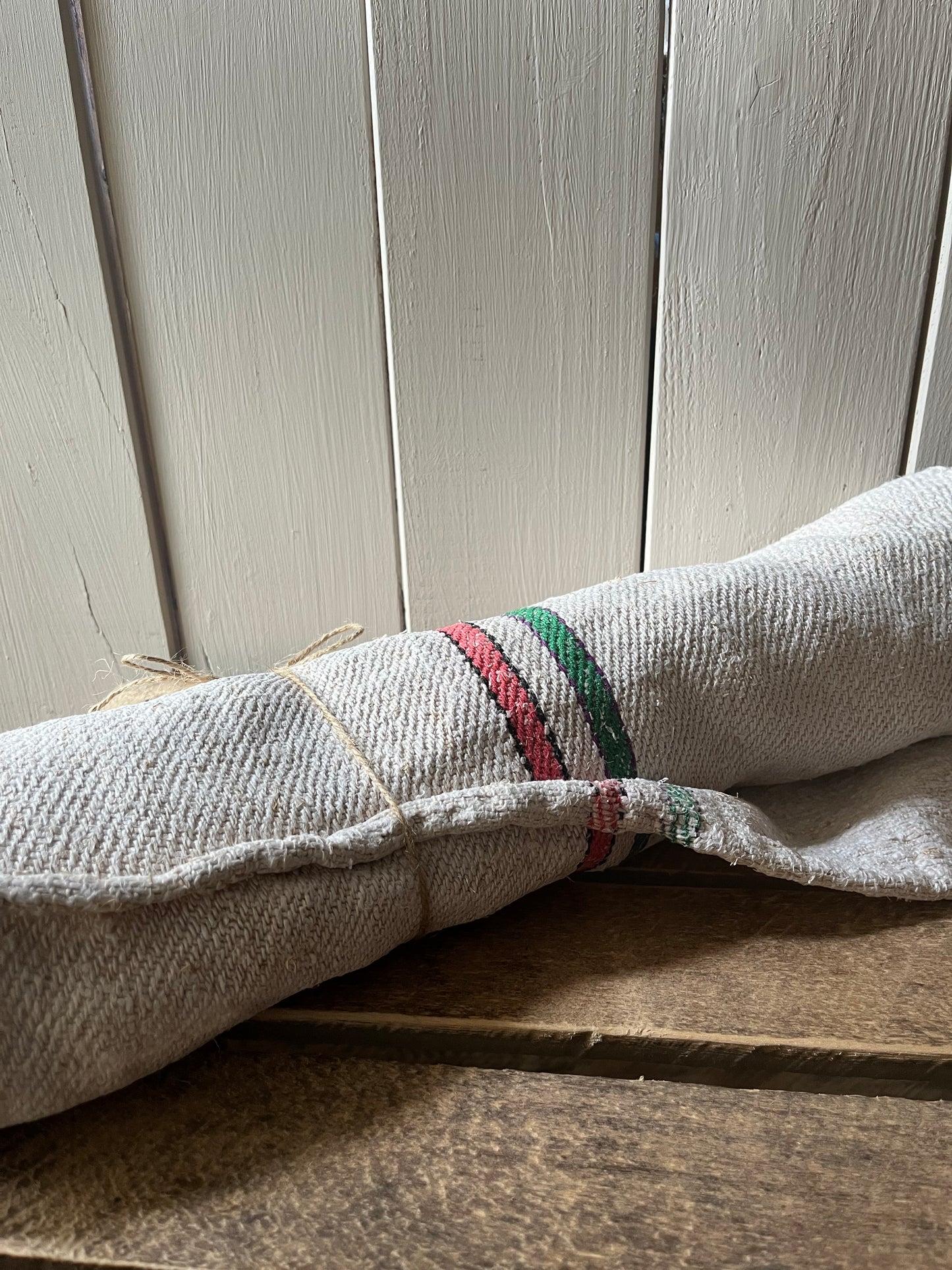 2,25 Meter seltenes, schweres Sackleinen mit Streifen