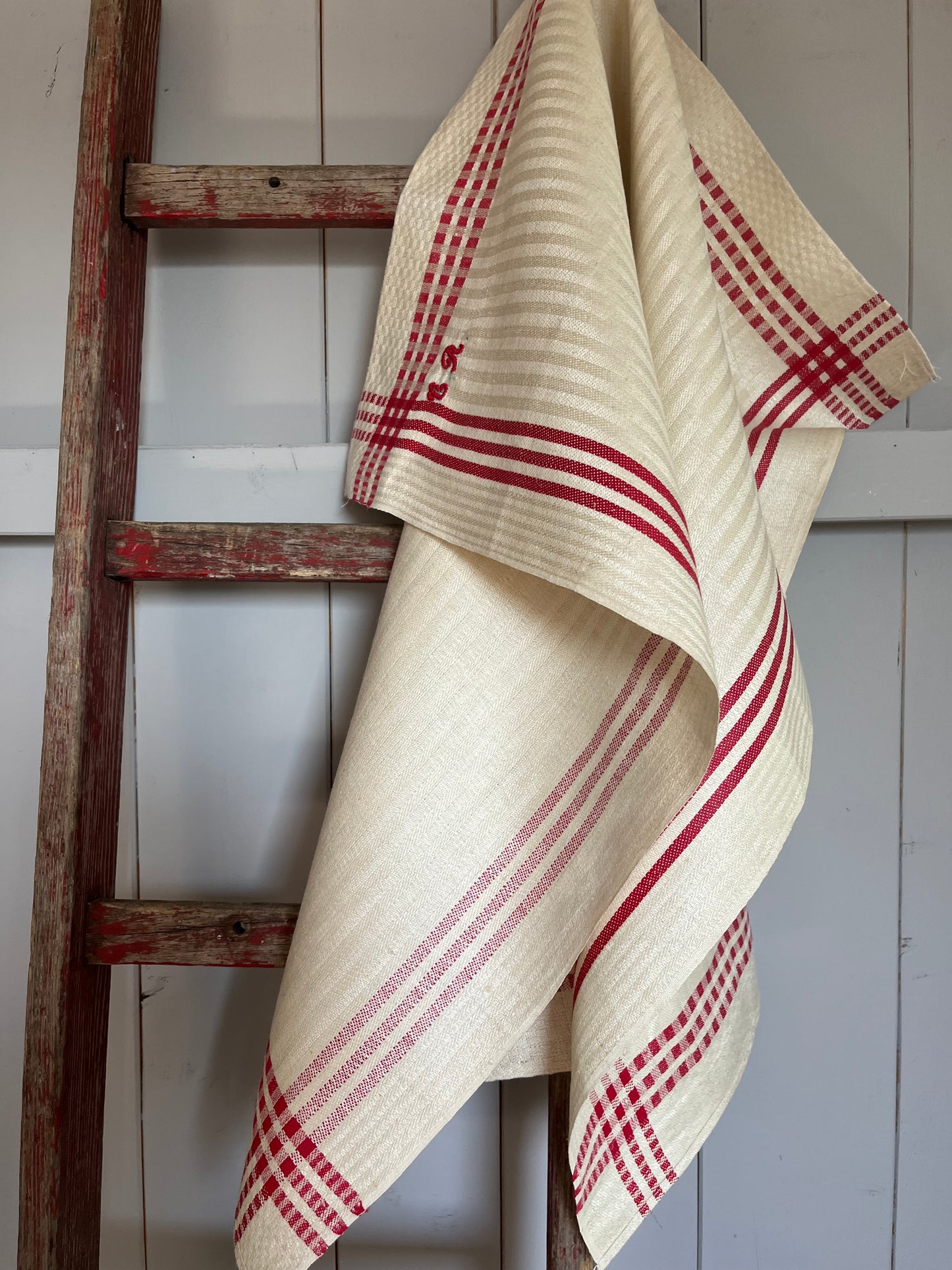 Großes schweres französisches Leinentuch Rot/Weiß mit Monogramm  neu