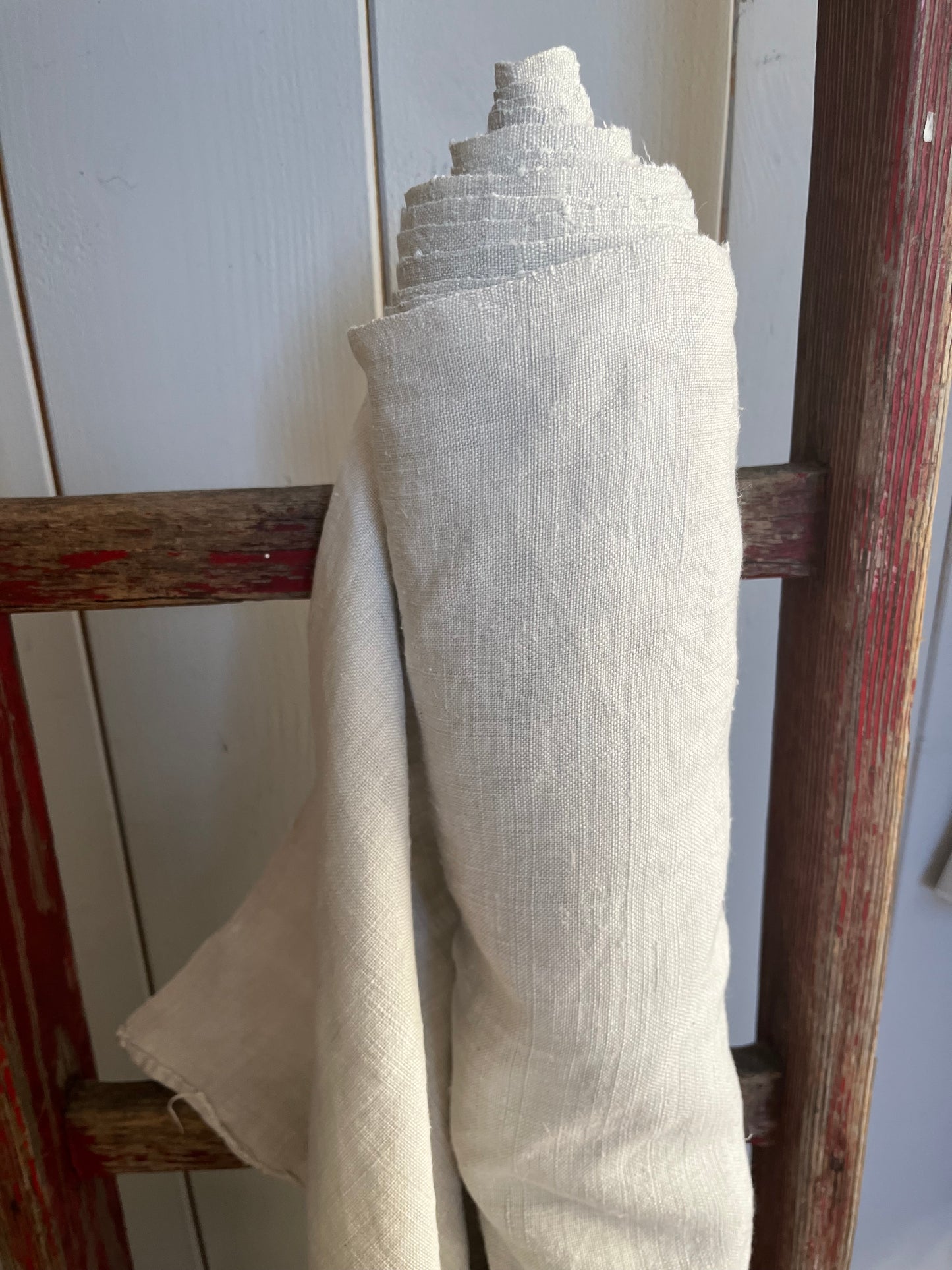 Besondere 8 Meter 120 Jahre altes Leinen, kräftiges, handgewebtes Bauernleinen sauber