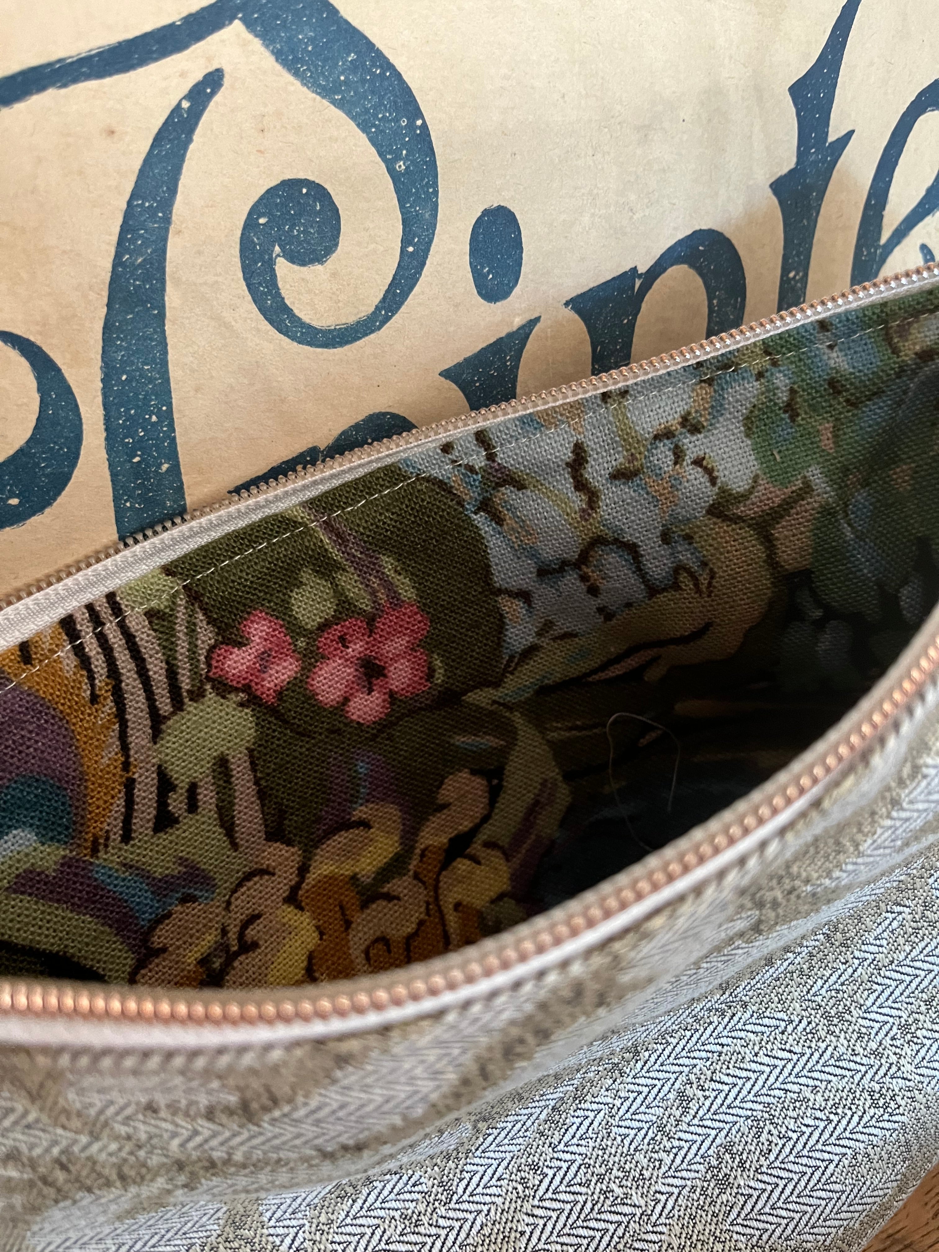 Fleur de Lille Kosmetiktasche Tasche aus altem Leinen mit Innenfutter kleiner Shopper