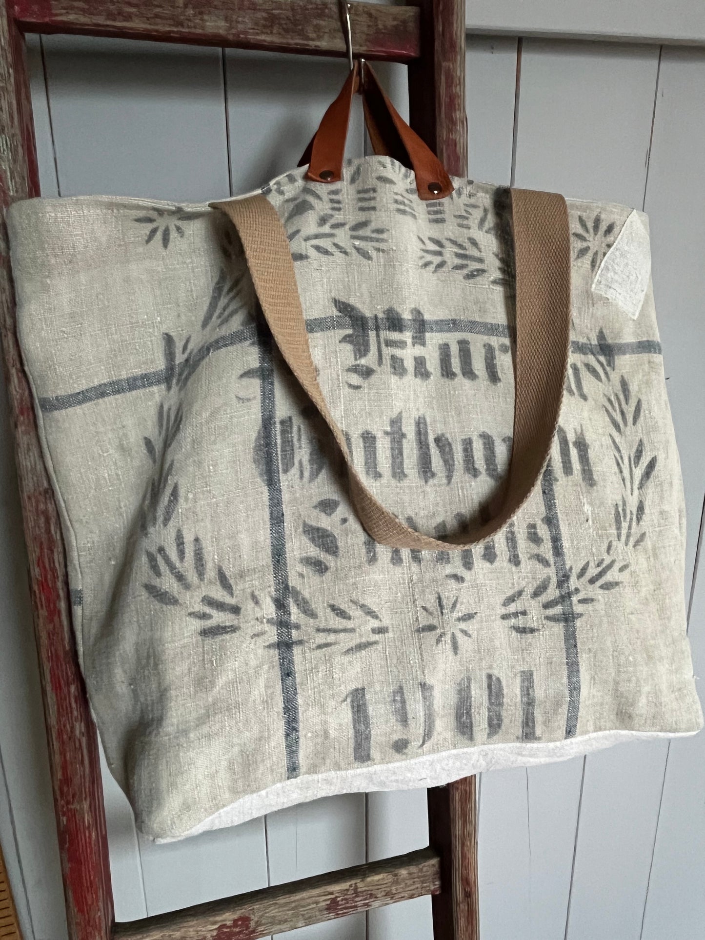 1901: Große Tasche Shopper mit Streifen aus Kornsack