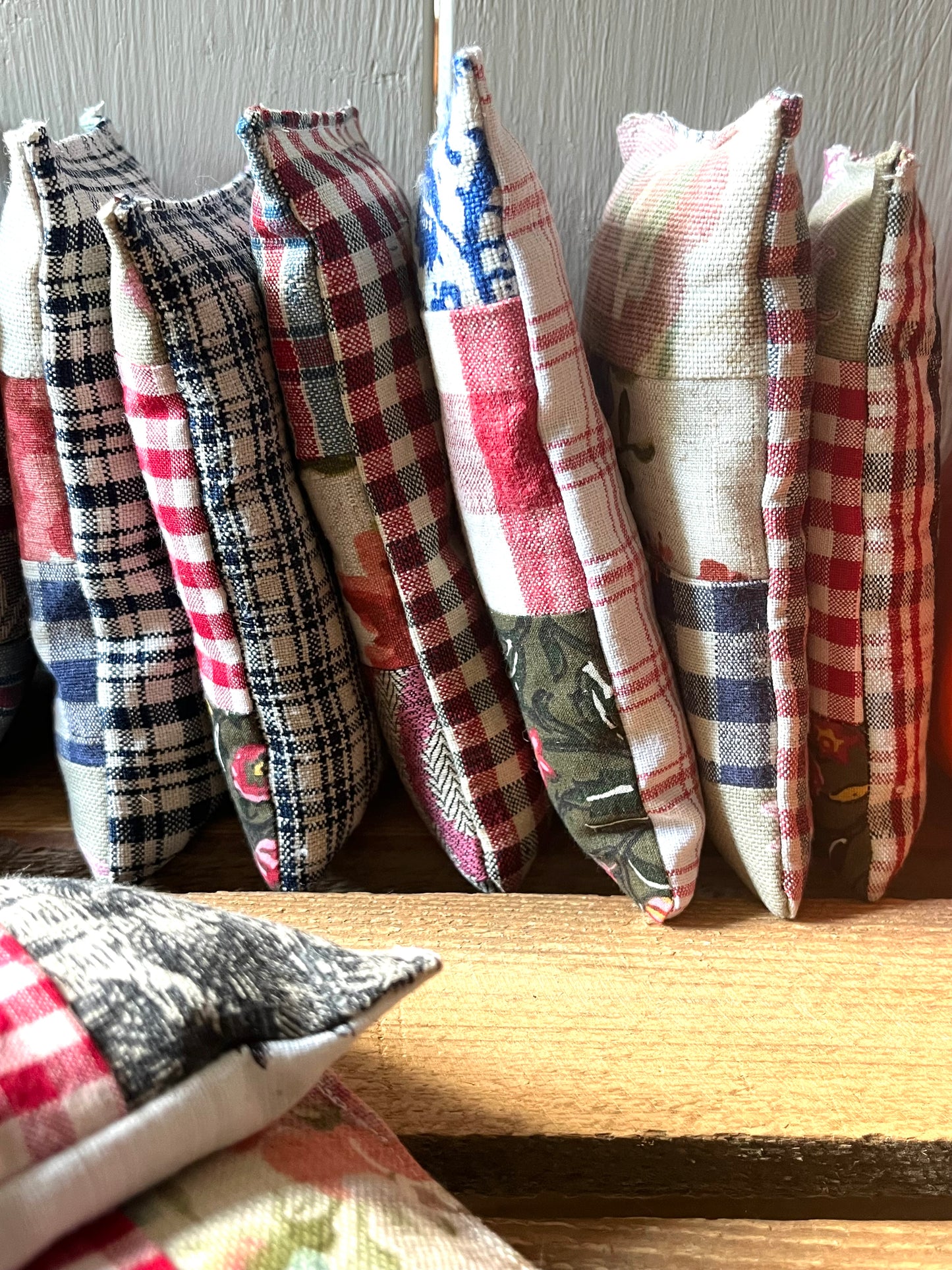 XL Trio: 3 extra große Lavendelkissen aus Vintage Stoffen