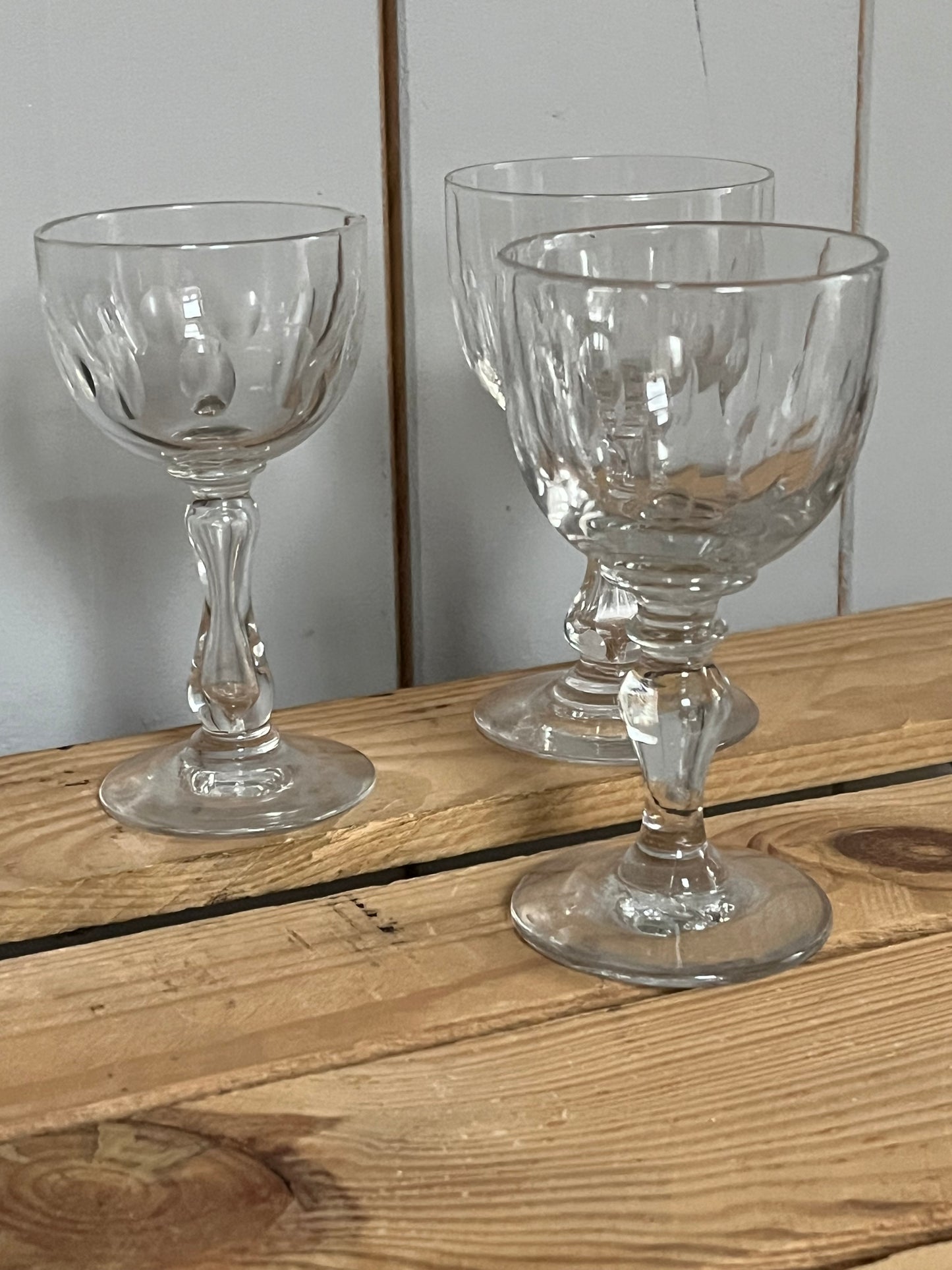 3 schöne alte französische Aperitif Gläser