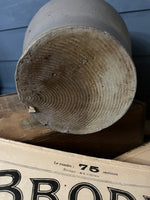 Load image into Gallery viewer, Alter Vorratskrug für Essig oder Öl handgefertigt groß
