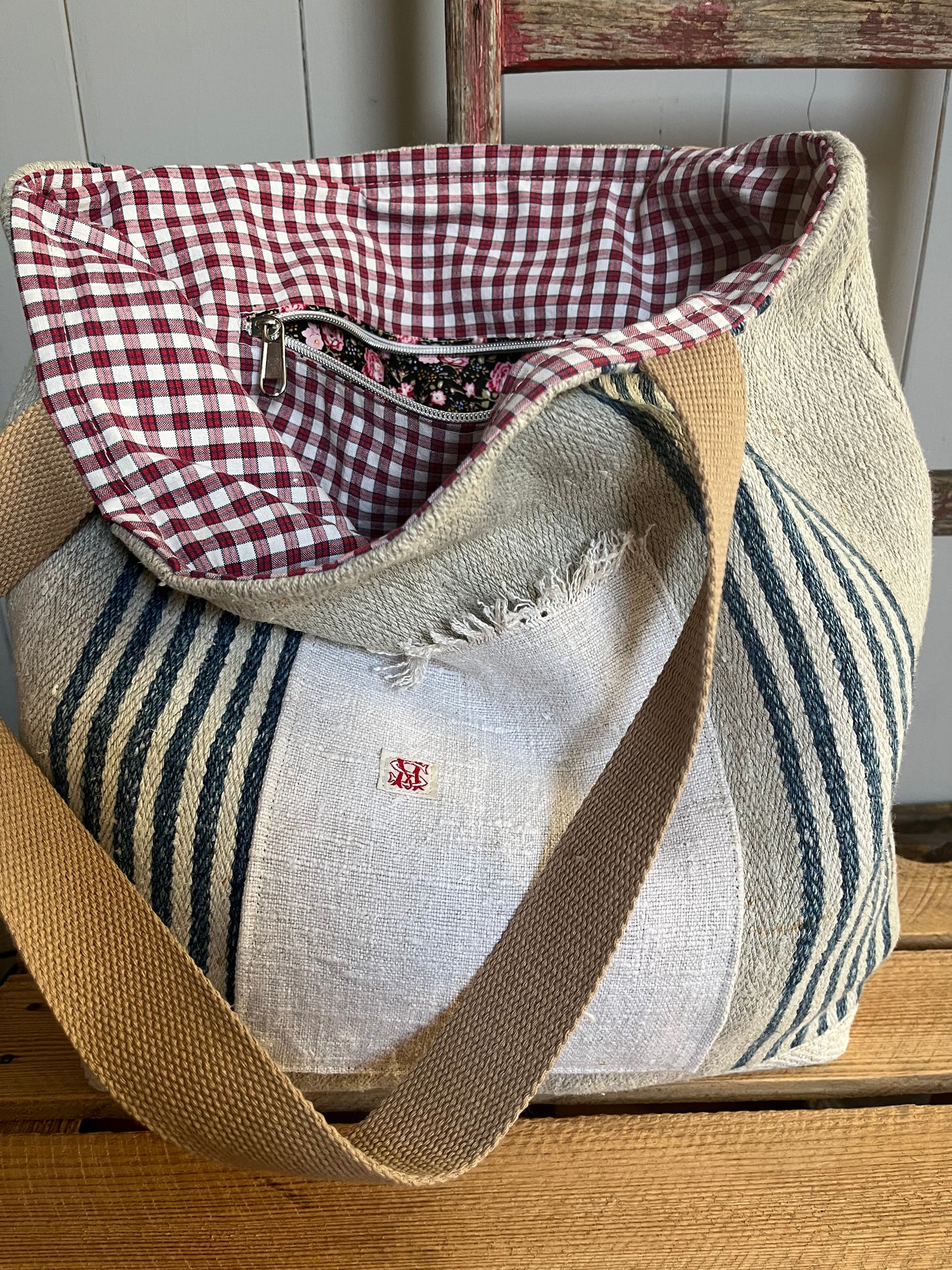 Stripes: große Tasche aus kräftigem altem Leinensack