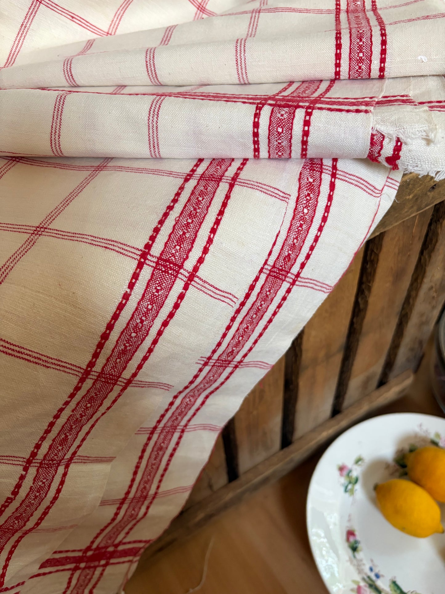 Großes Original französisches Tuch-Leinen in rot-weiß