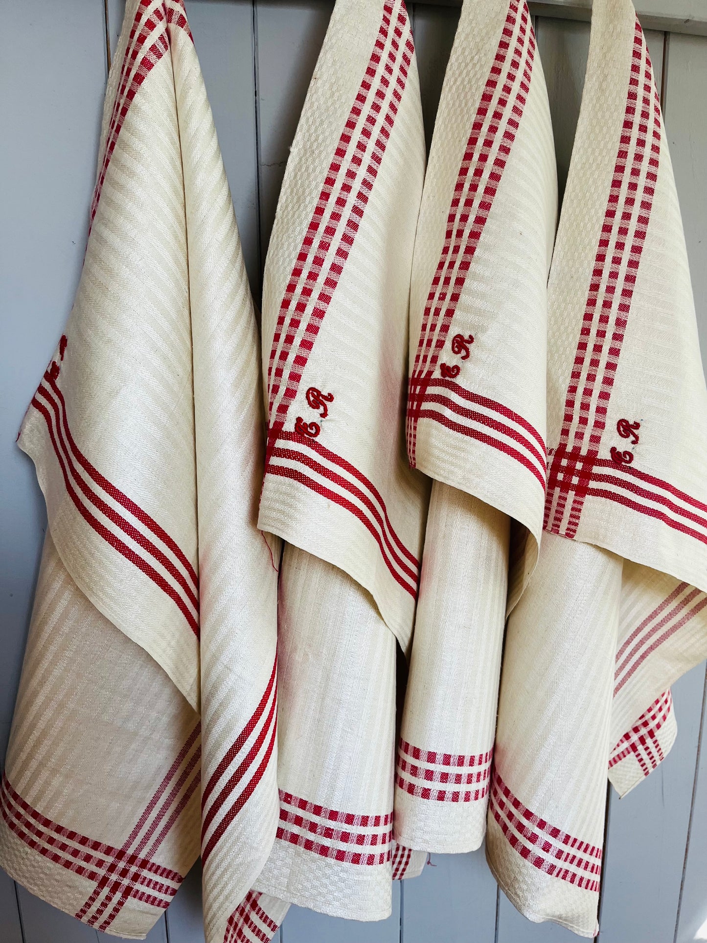 Großes schweres französisches Leinentuch Rot/Weiß mit Monogramm  neu