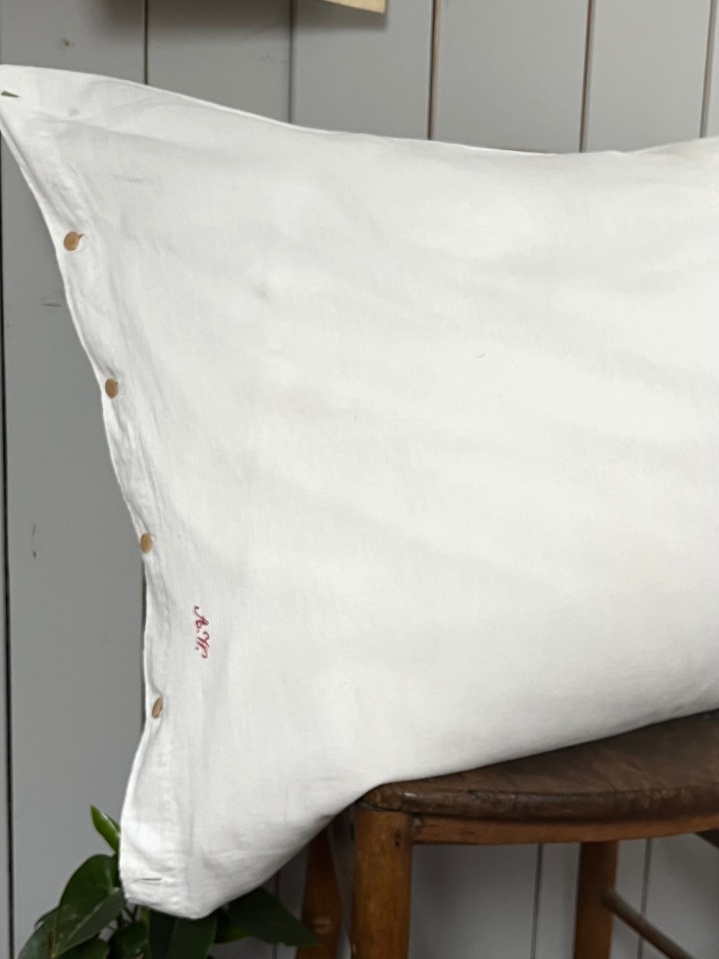 Großes Kissen Weiß mit Monogramm