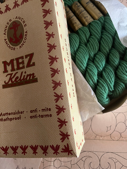 Mez original Karton mit 10 Strängen Teppich Stickgarn Kelim Sanftes Grün