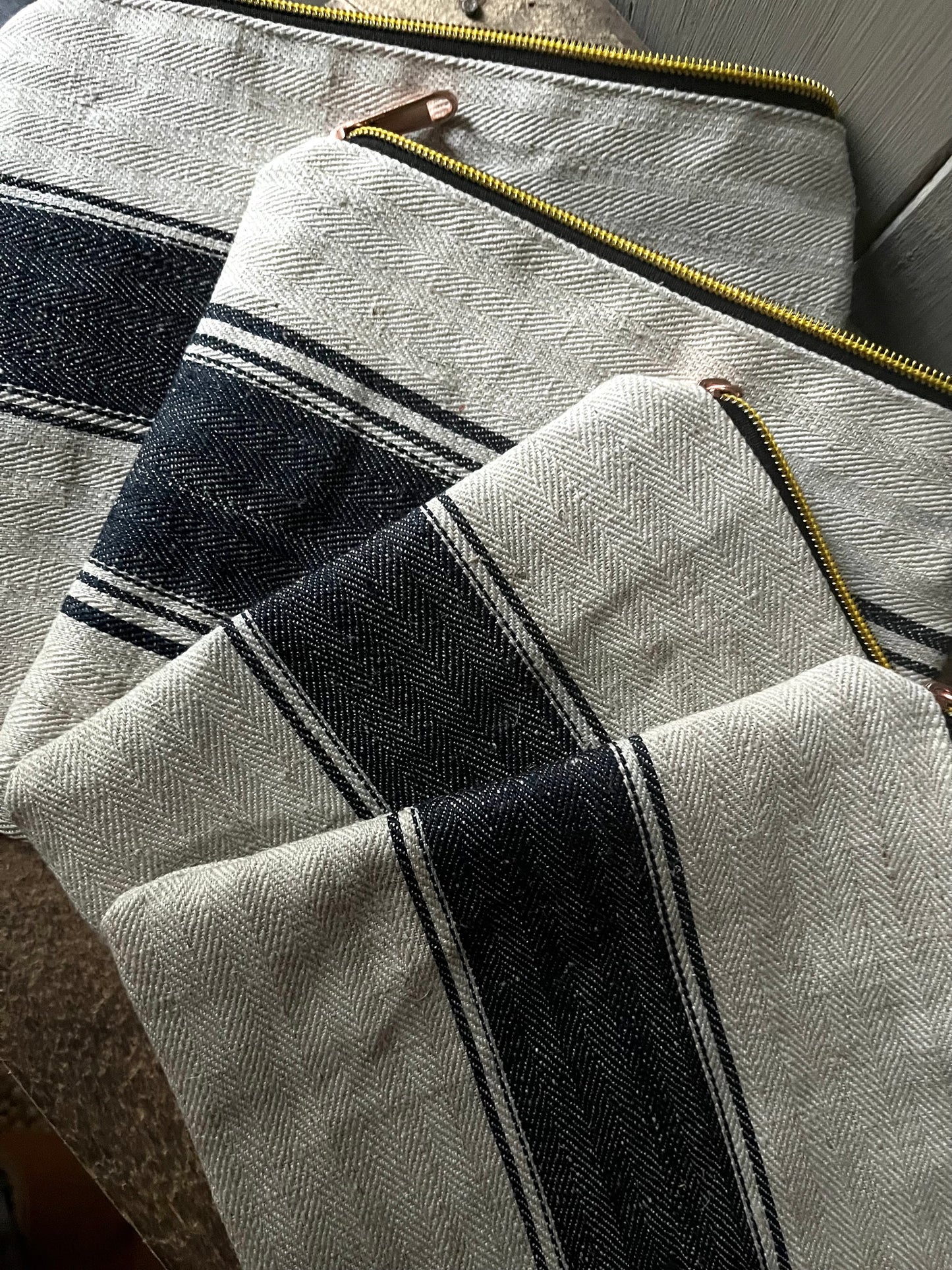 Kosmetiktasche aus altem Leinen gestreift kleiner Shopper