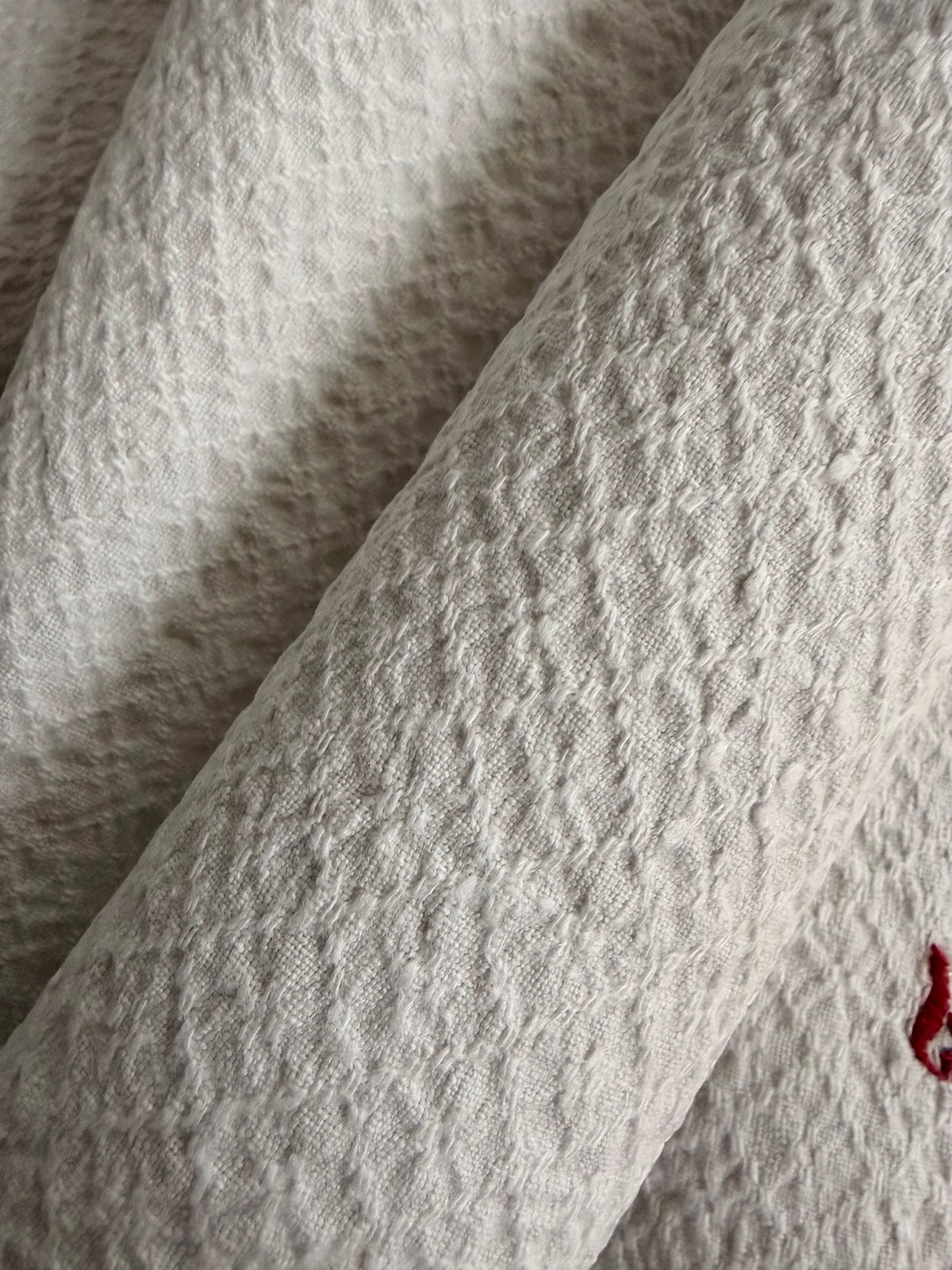 Top XXL Tuch mit Rautenmuster und Monogramm 125 x 45