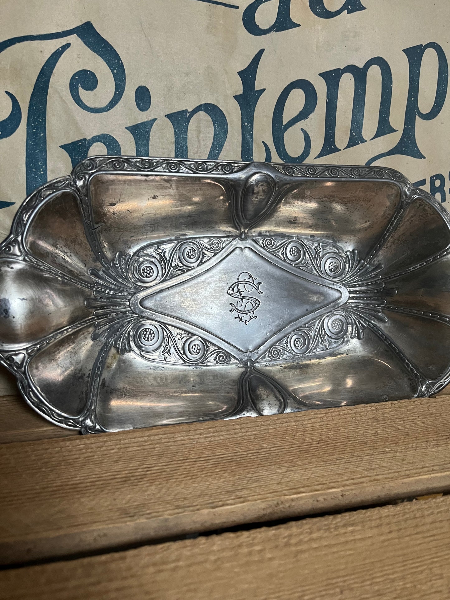 Antike Zinn Schale Tablett aus Frankreich
