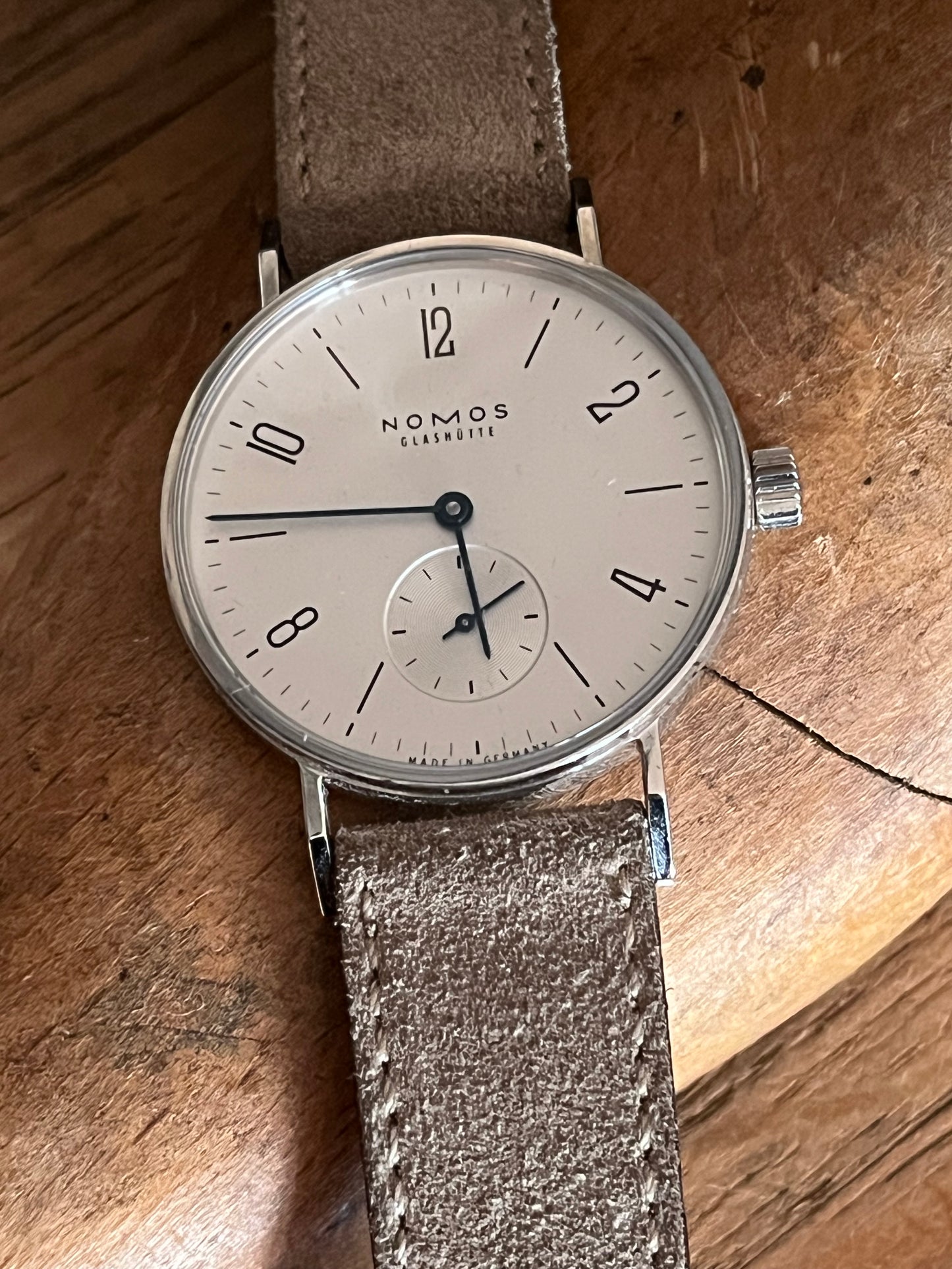 Nomos Glashütte Damenuhe Tangente - neuwertig mit Papieren