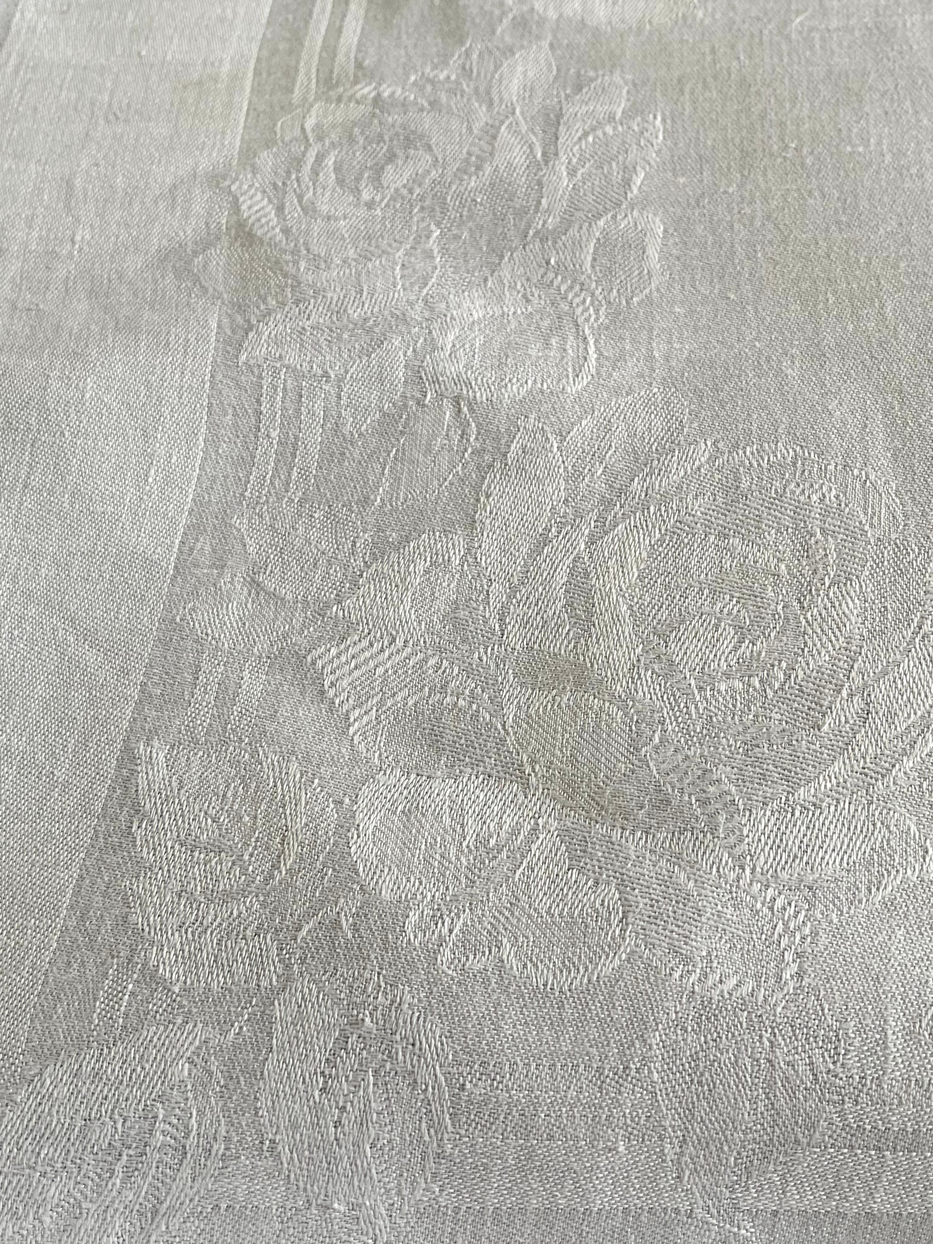 Große Decke aus Leinen Damast Rosenmotiv 130 × 160