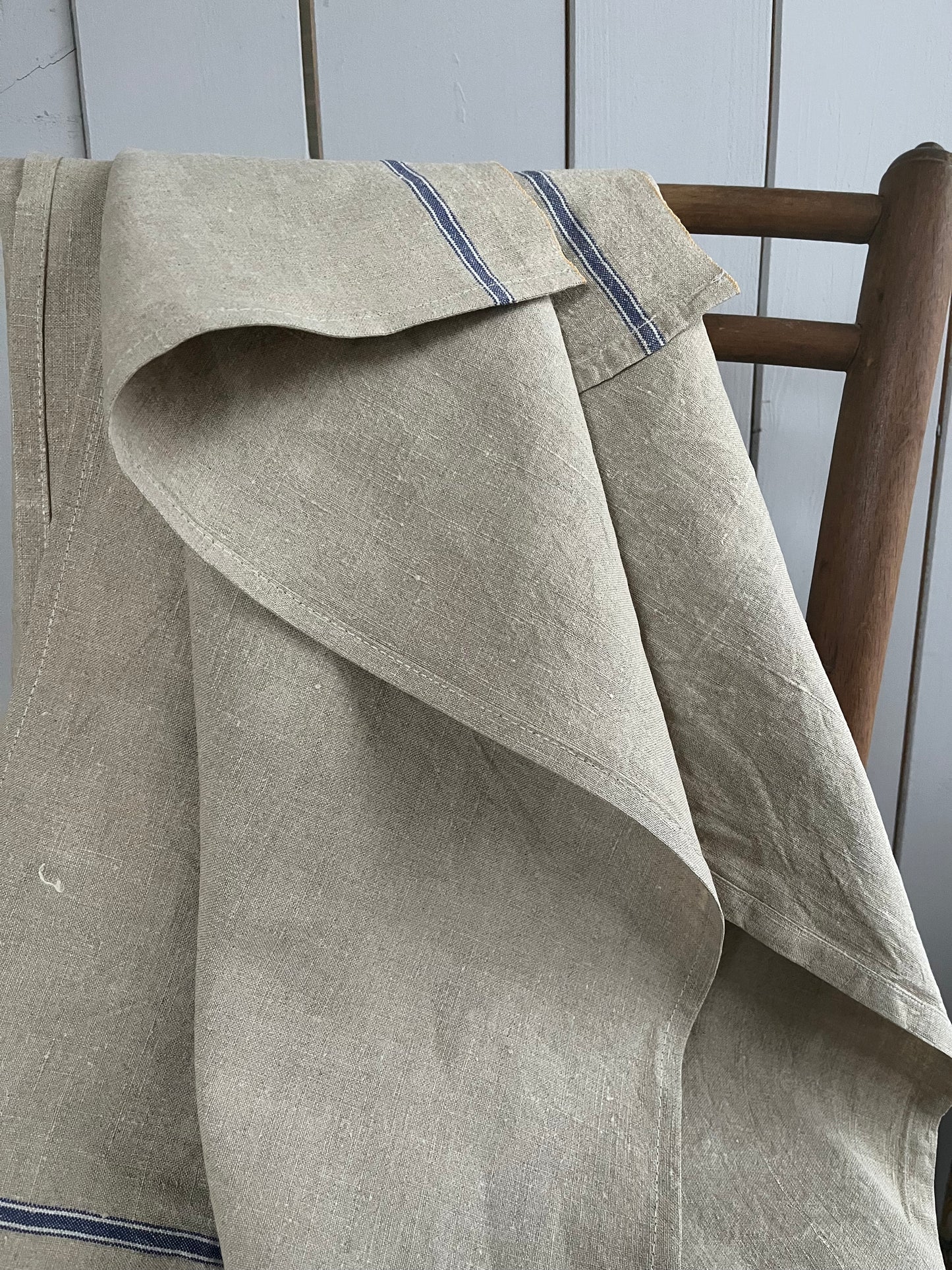 XL Leinentuch mit blau/weißen Streifen