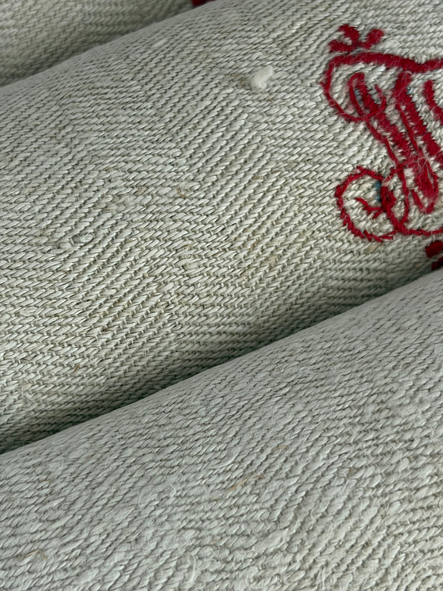 Top XXL Tuch mit Grätenmuster und Monogramm 125 x 43