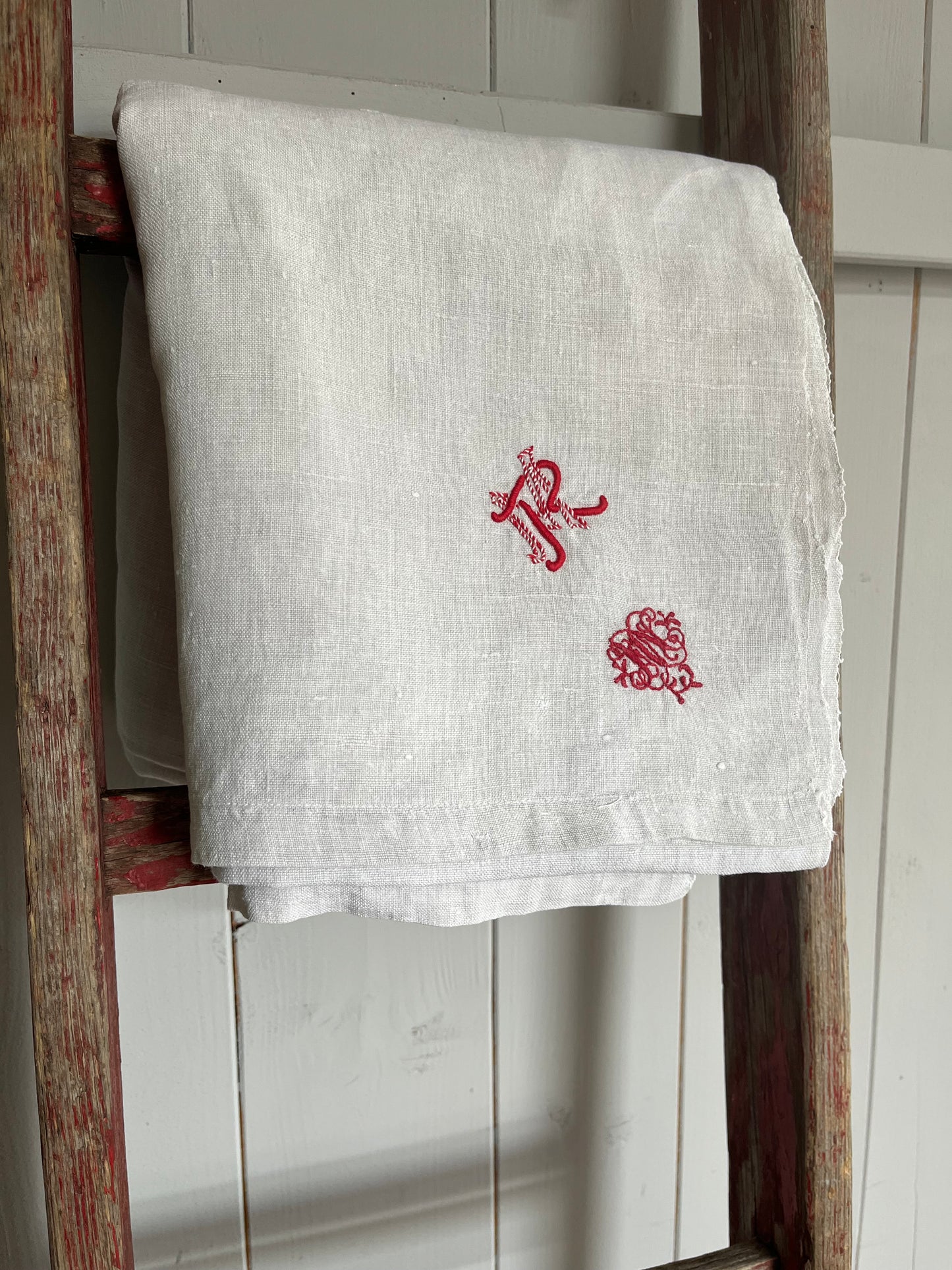 Schweres und bildschönes Leinentuch Laken mit Monogramm 210 x 165