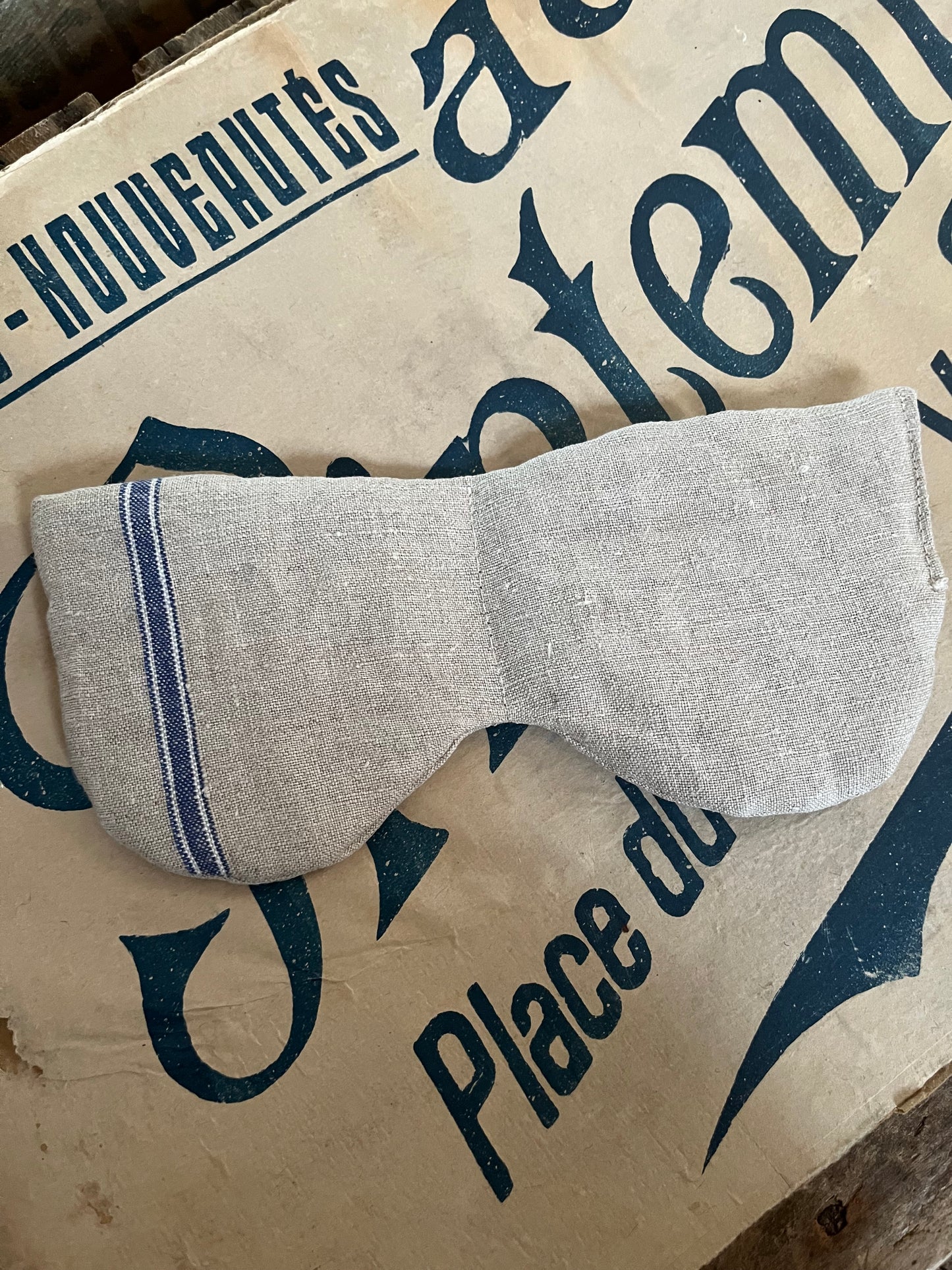 Kühlende Leinen-Augenmaske bei Migräne oder müden Augen