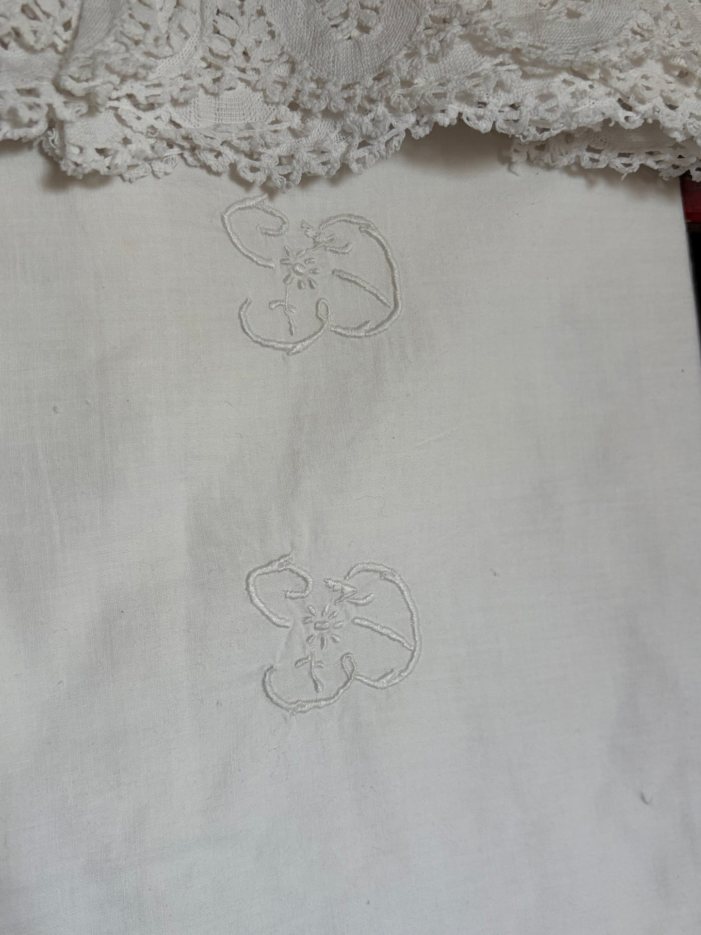 Set 2 romantische französische Kissenbezüge mit Monogramm