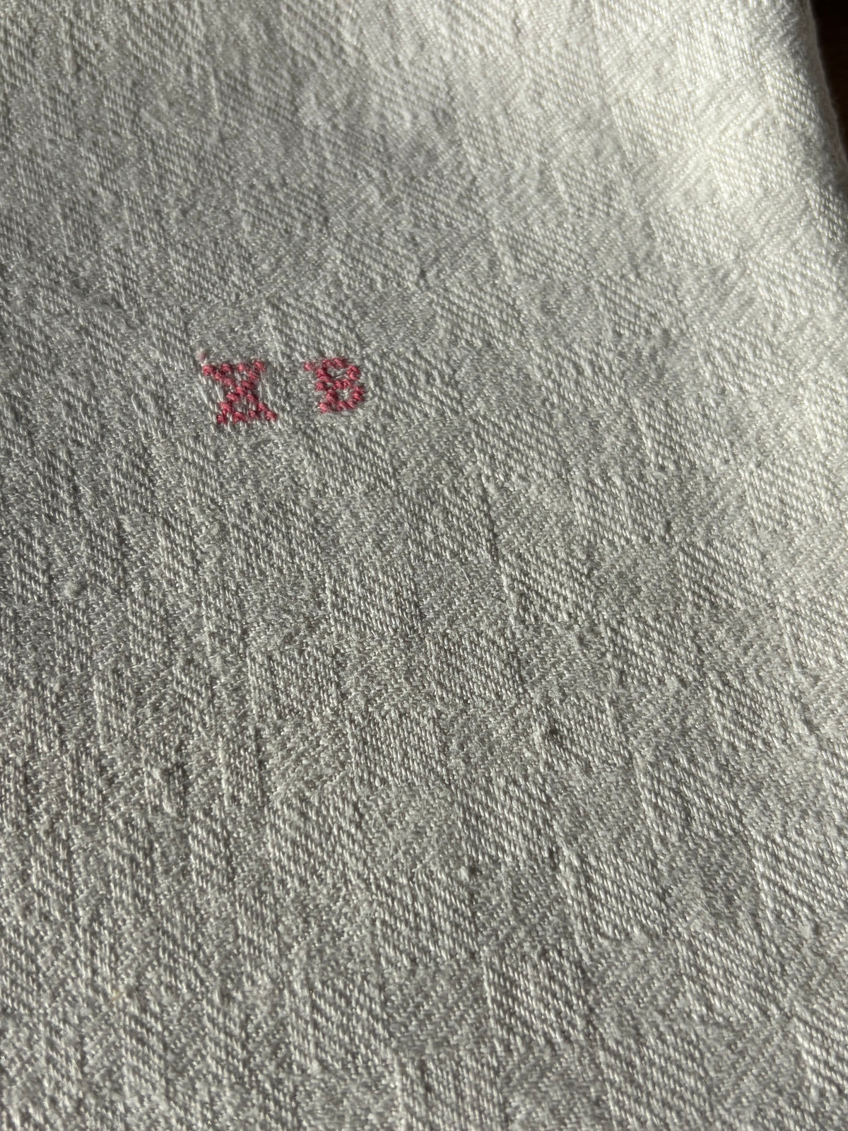 Sechs XL Servietten, Klassiker, aus Frankreich mit kleinem Monogramm