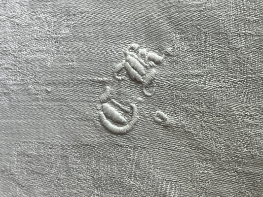Leinendecke Serviette aus Frankreich mit Prunkdamast und Monogramm