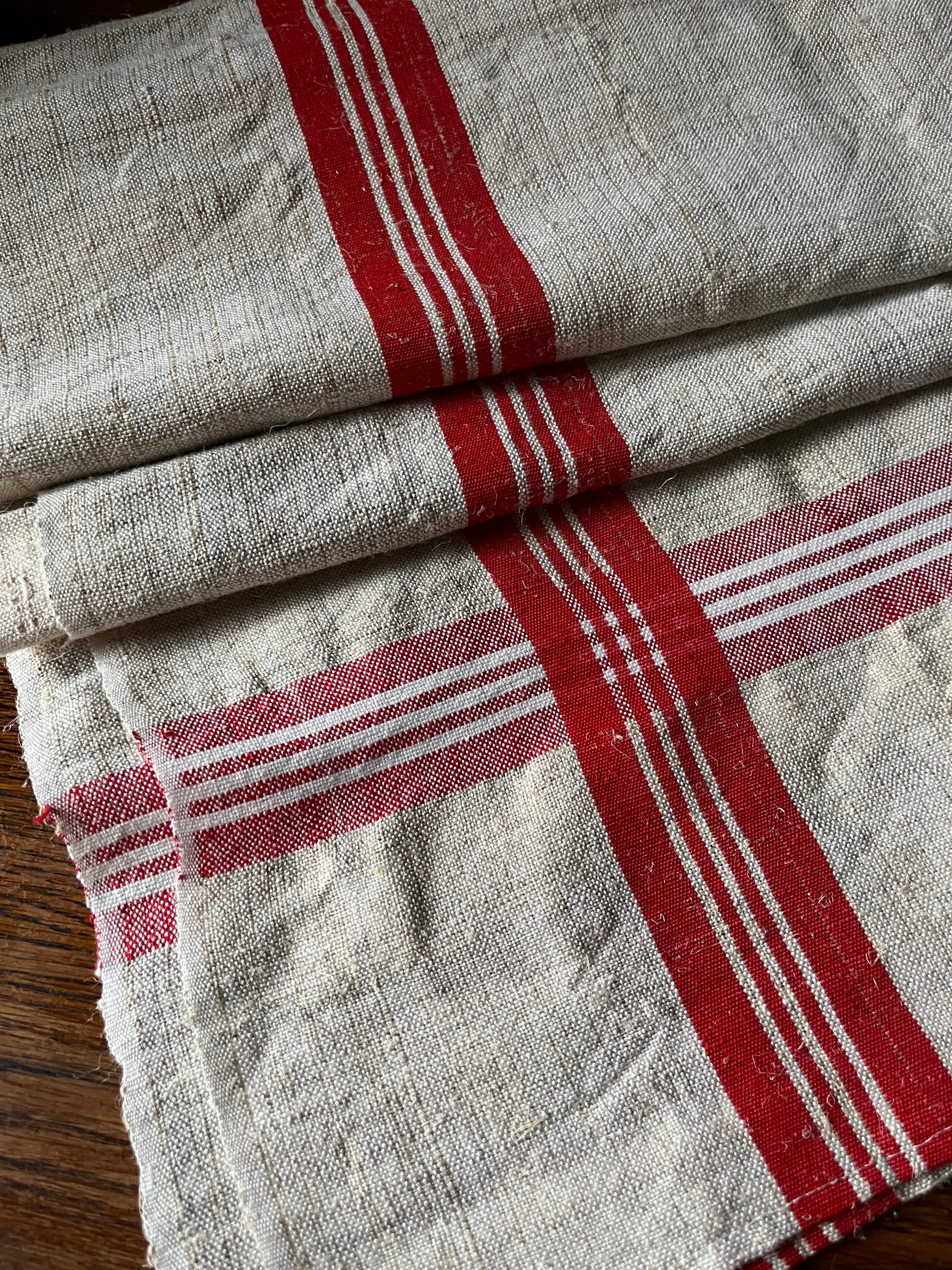 Hanf für den Tisch: alte Decke in rot Natur 135 x 103