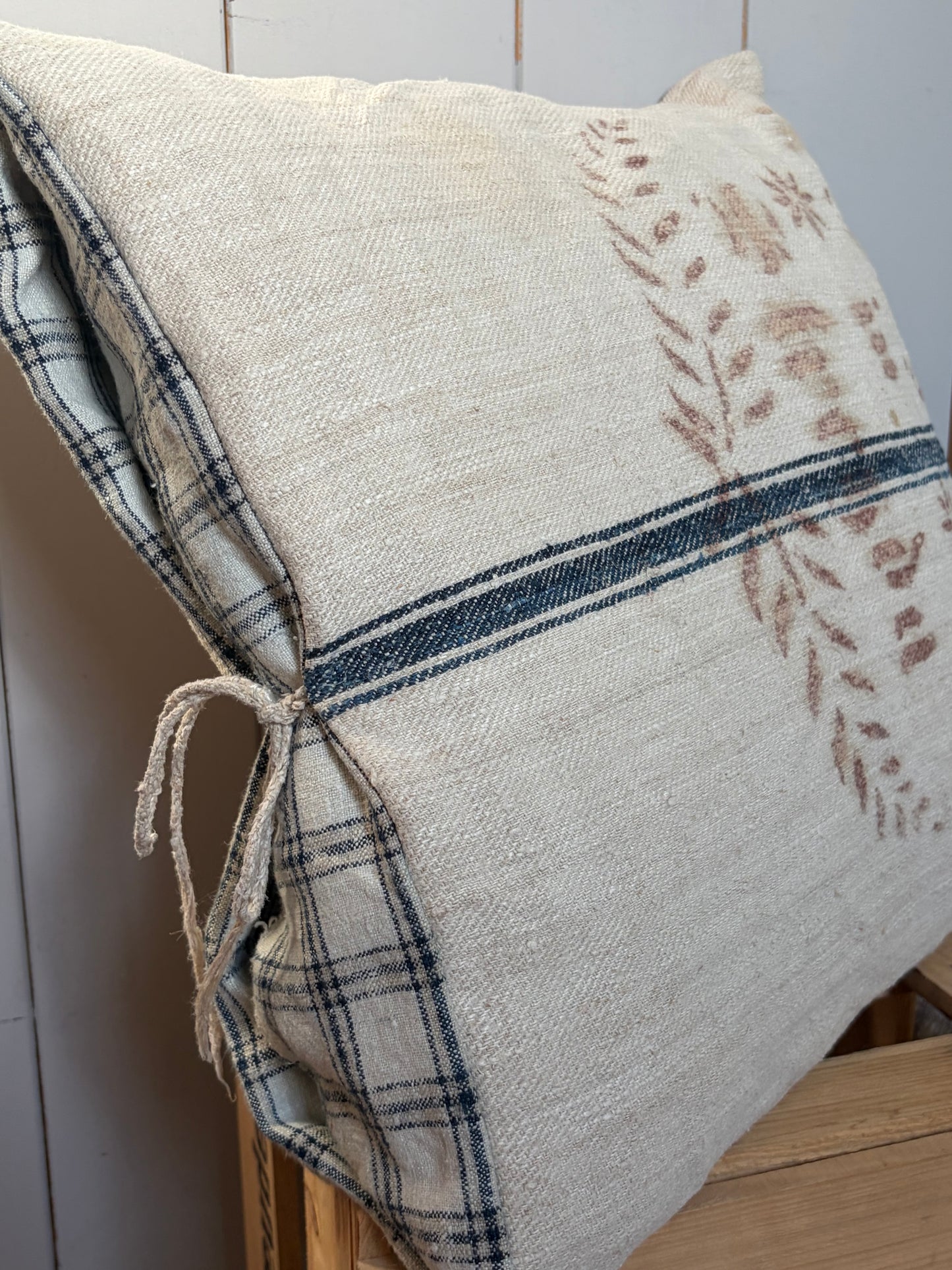 Very Vintage Kissenbezug aus altem Leinensack mit original Aufschrift 50 x 50