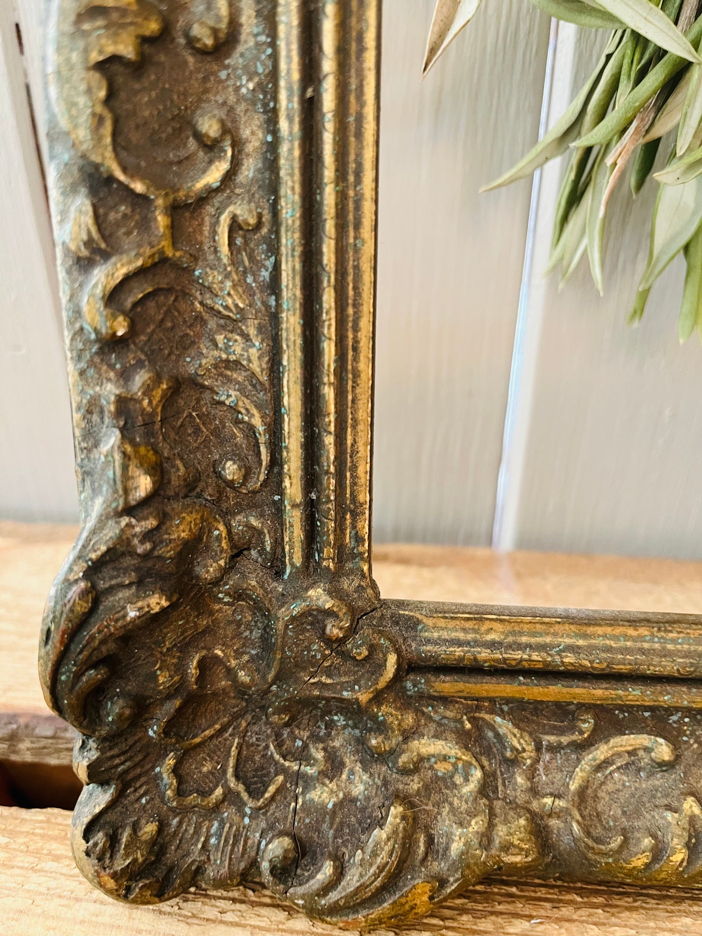 Besonders schöner, antiker Stuckrahmen in top Zustand