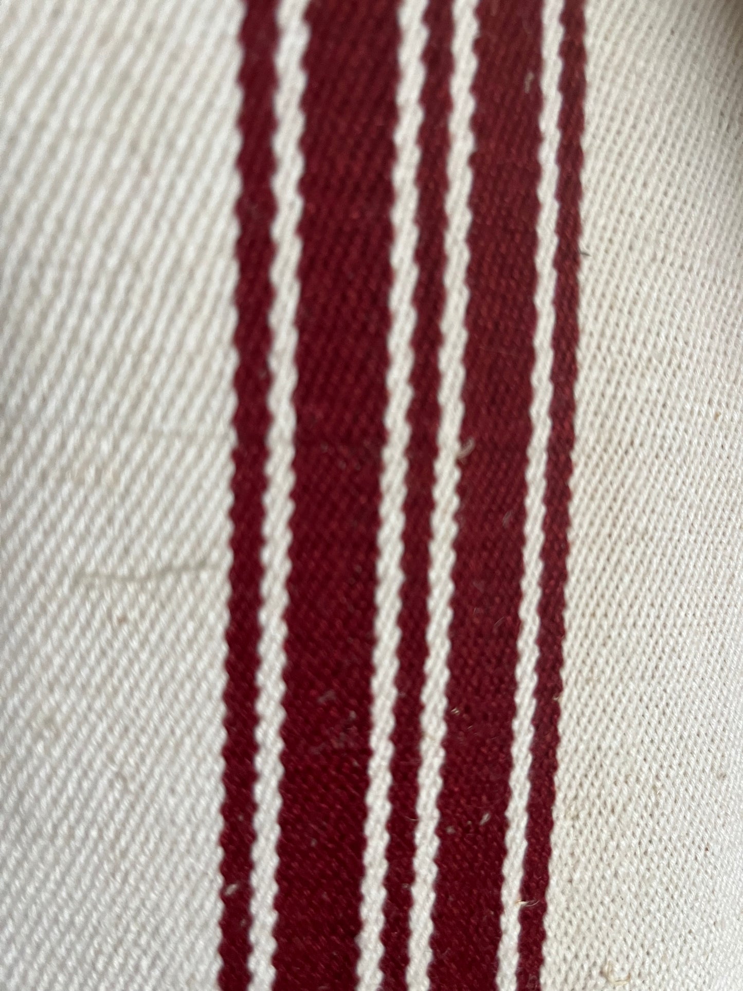 Unbenutzter alter Leinensack mit Dunkelroten Streifen 140 x 55