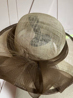 Laden Sie das Bild in den Galerie-Viewer, Chapeau - Designer Hut aus Belgien Marianne Baert
