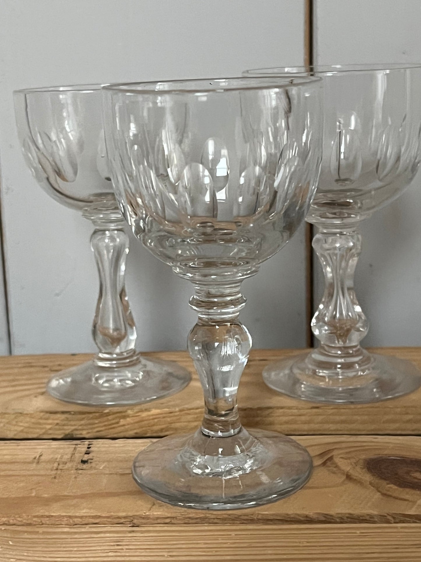 3 schöne alte französische Aperitif Gläser