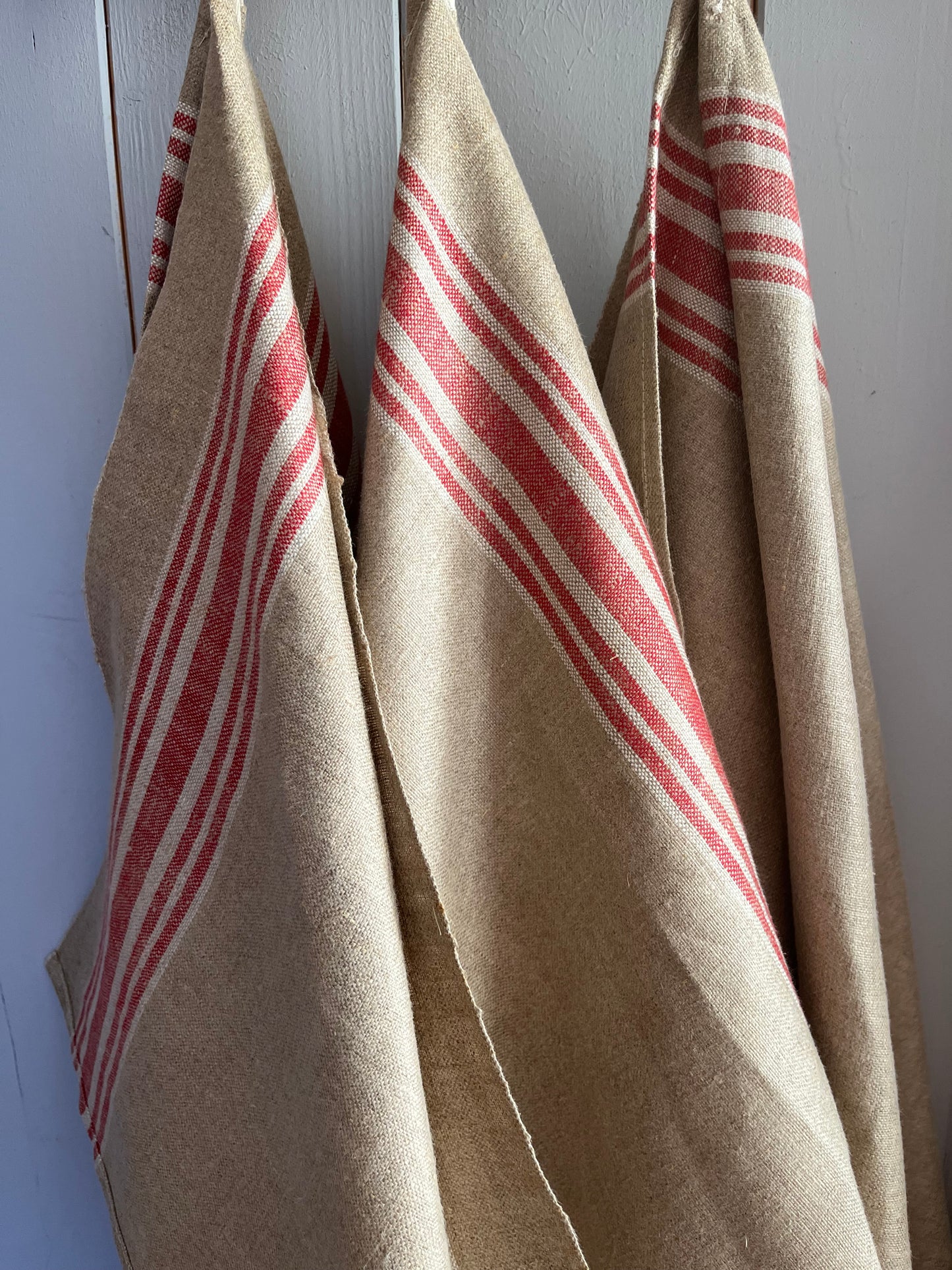 XL Leinentuch mit extra breiten rot/weißen Streifen