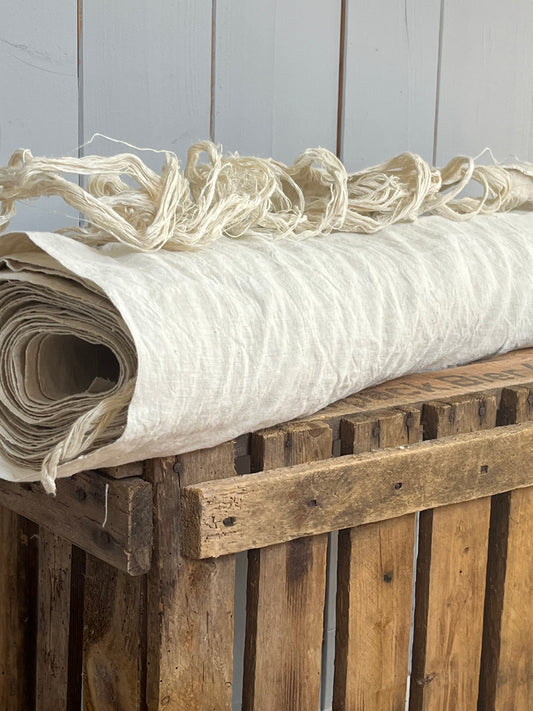 In Bestform: 9 Meter sauberes, feines Leinen um 1900